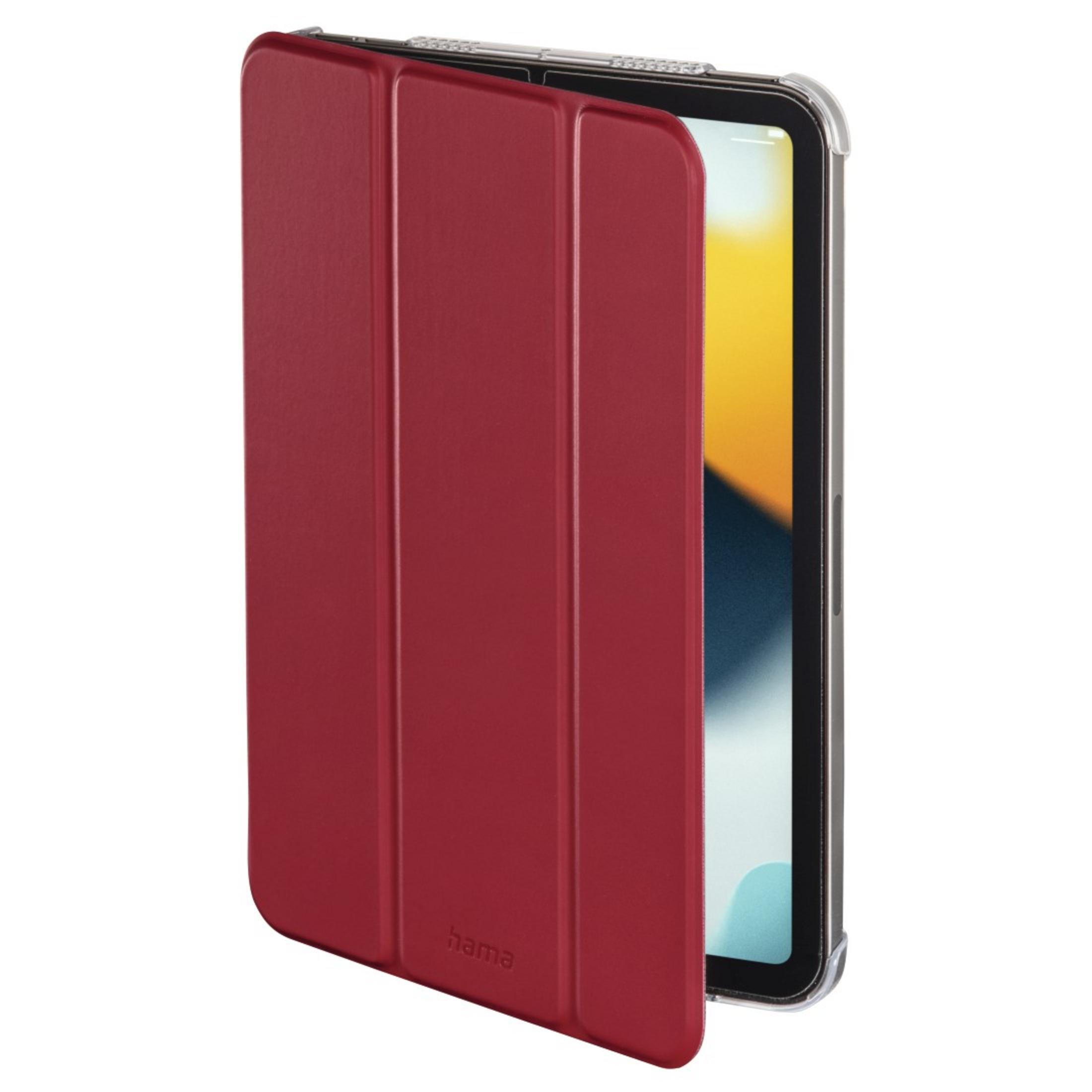 Rote Tablet-Hülle, teilweise geöffnet, mit Tablet-Bildschirm sichtbar, weißer Hintergrund.