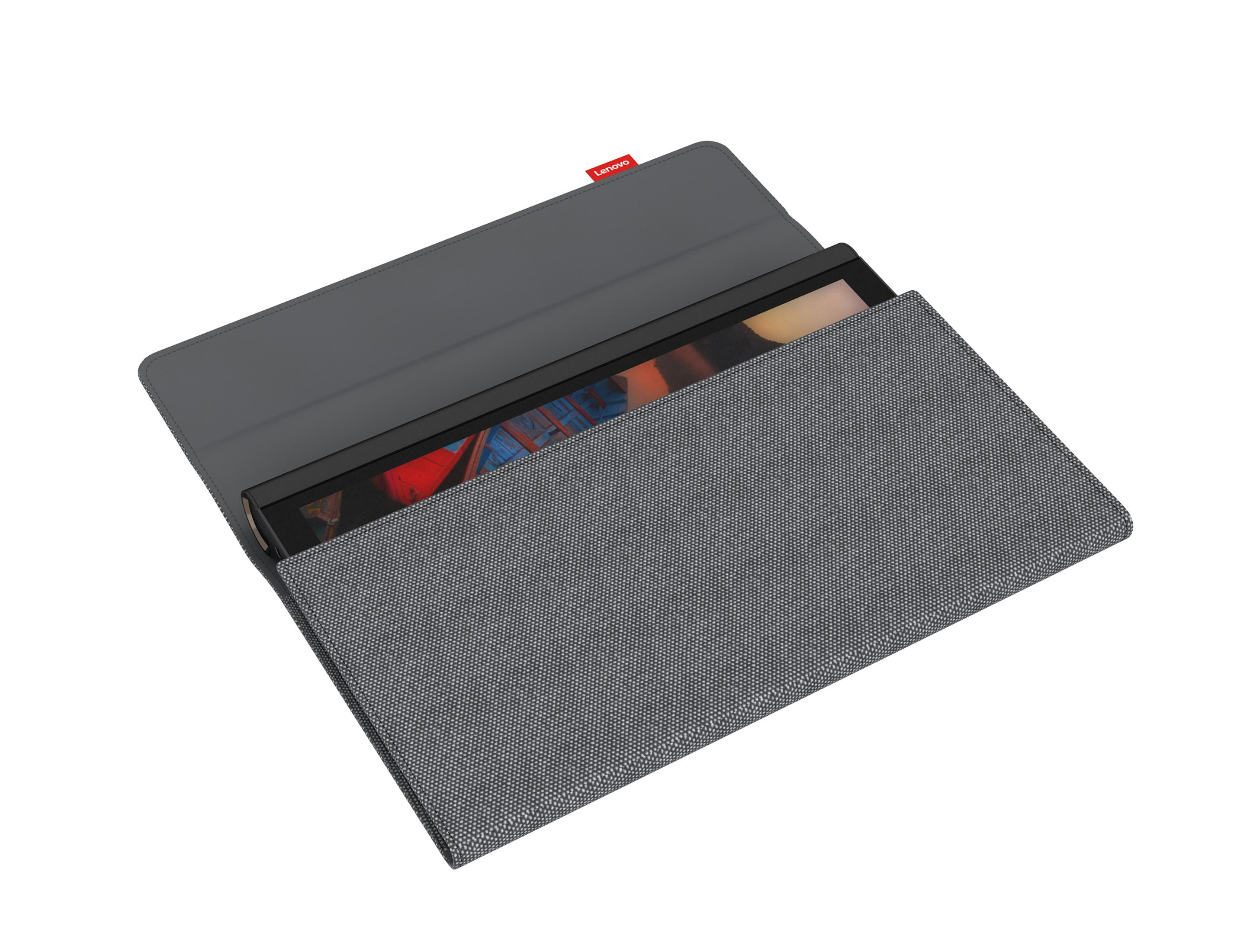 Ein Tablet in einer grauen Stoffhülle, mit einem roten Lenovo-Etikett sichtbar.