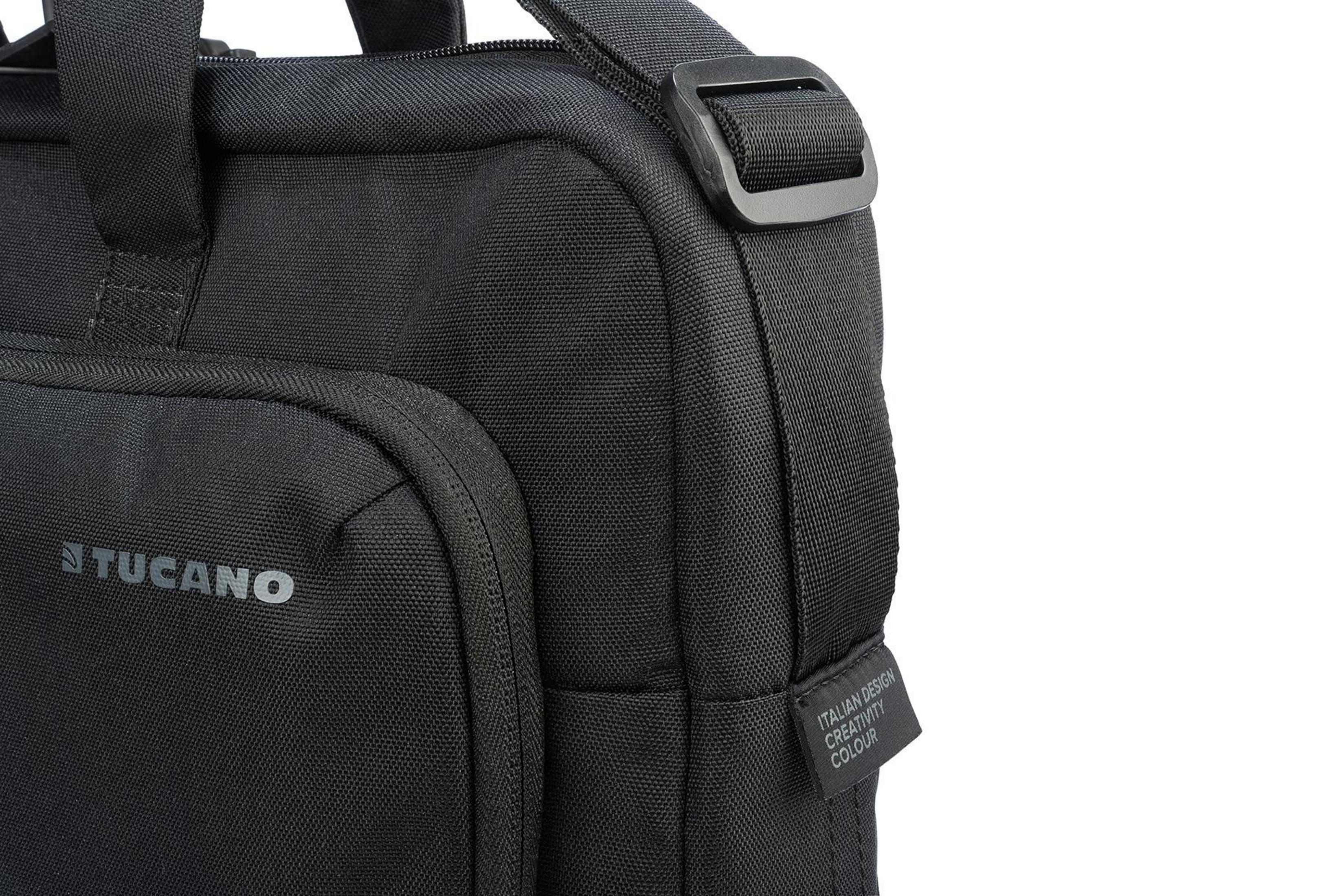 Borsa per laptop nera con logo 'Tucano' ed etichetta 'Italian Design Creativity Colour'.