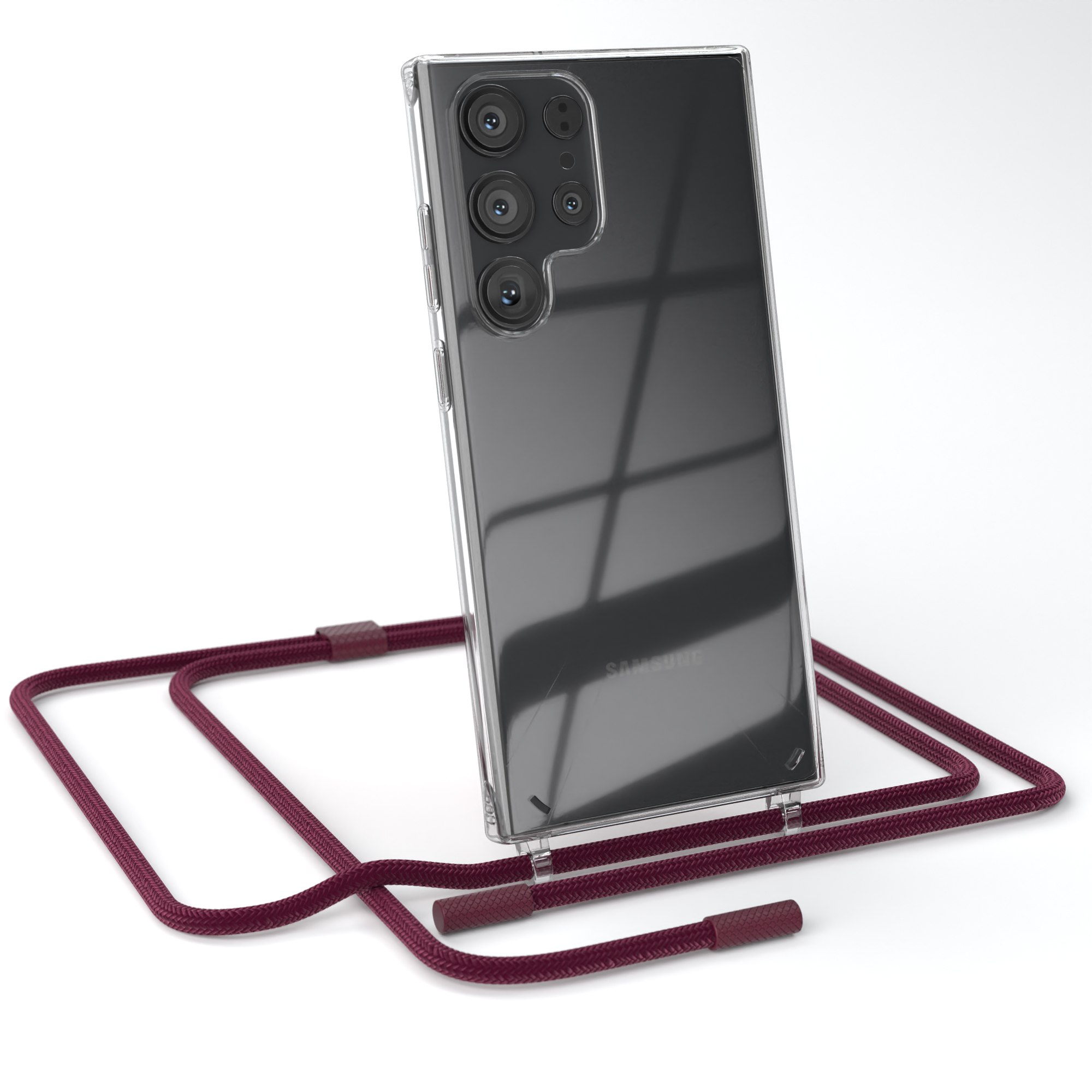 Eine transparente Handyhülle mit einem Telefon darin und einem weinroten Umhängeband. Das Telefon hat mehrere Kameras.