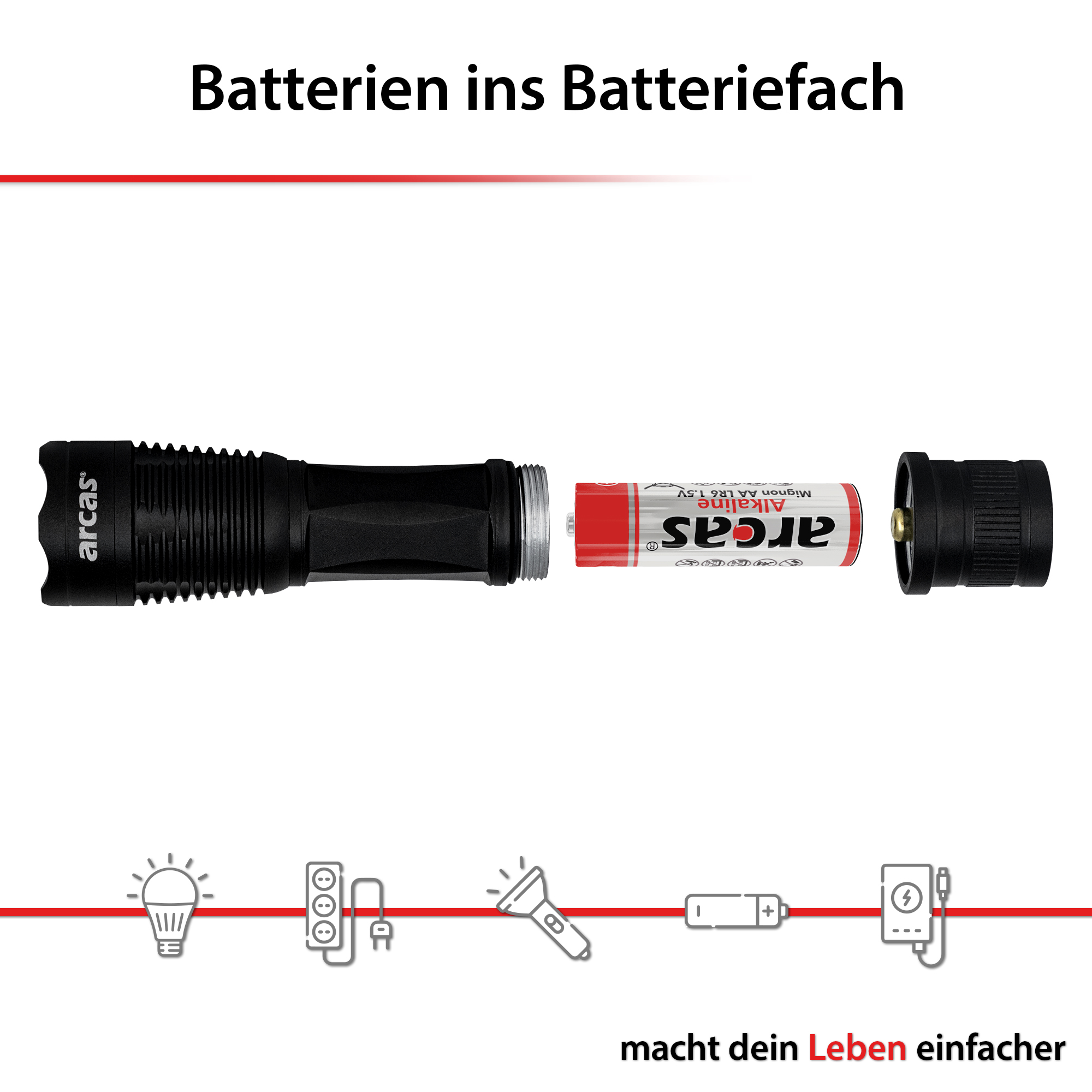 Torcia nera e batteria. Batteria in fase di inserimento. Sfondo bianco, layout chiaro.