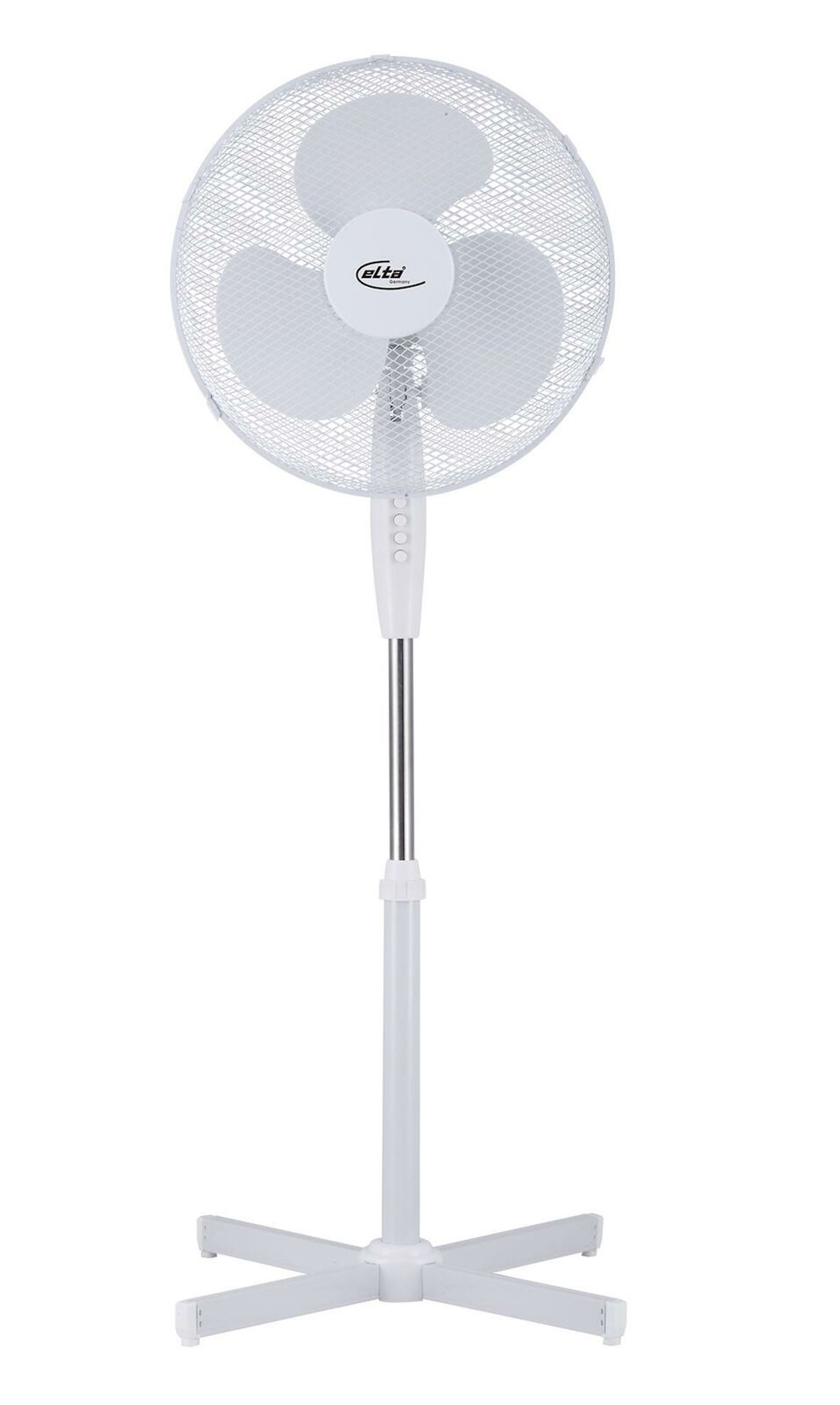 Weißer Standventilator mit drei Flügeln, weißem Sockel und silberner Stange.