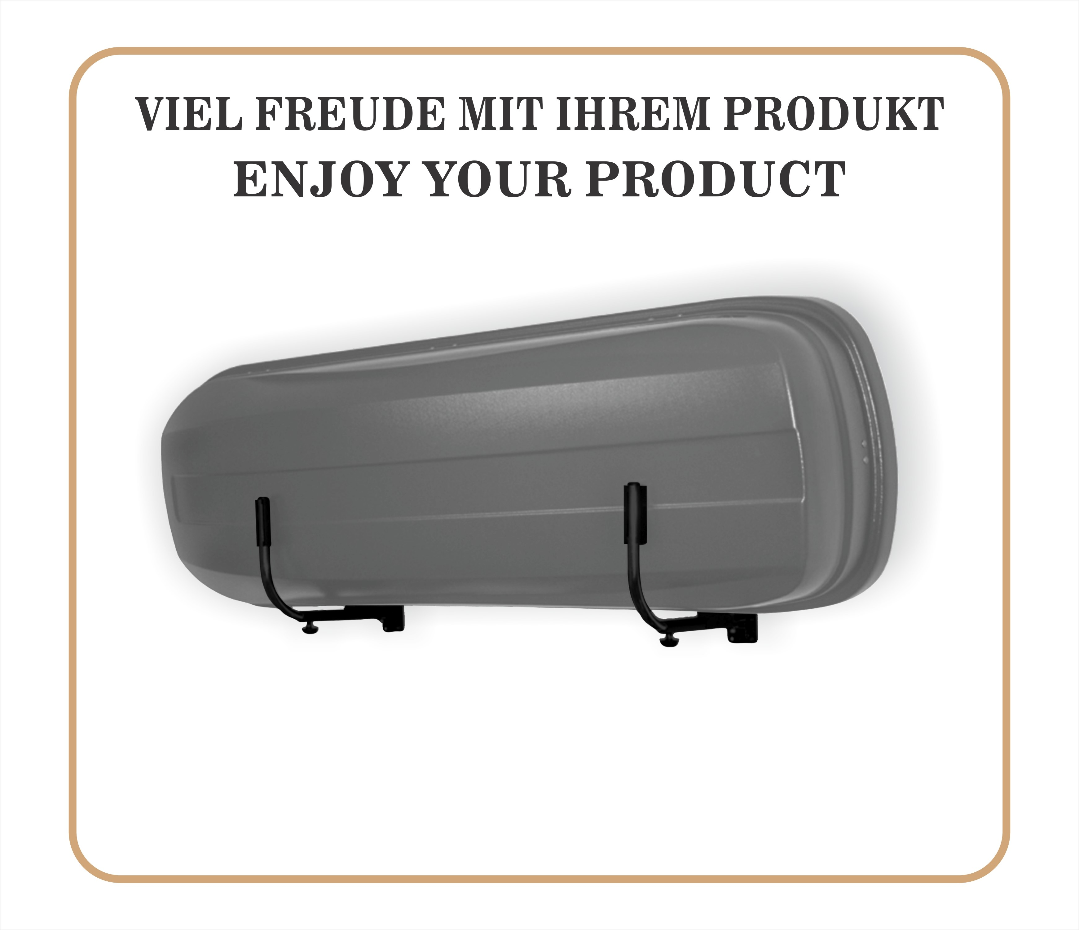 Graue Dachbox für Autos, montiert auf einem Ständer, isoliert auf weißem Hintergrund.