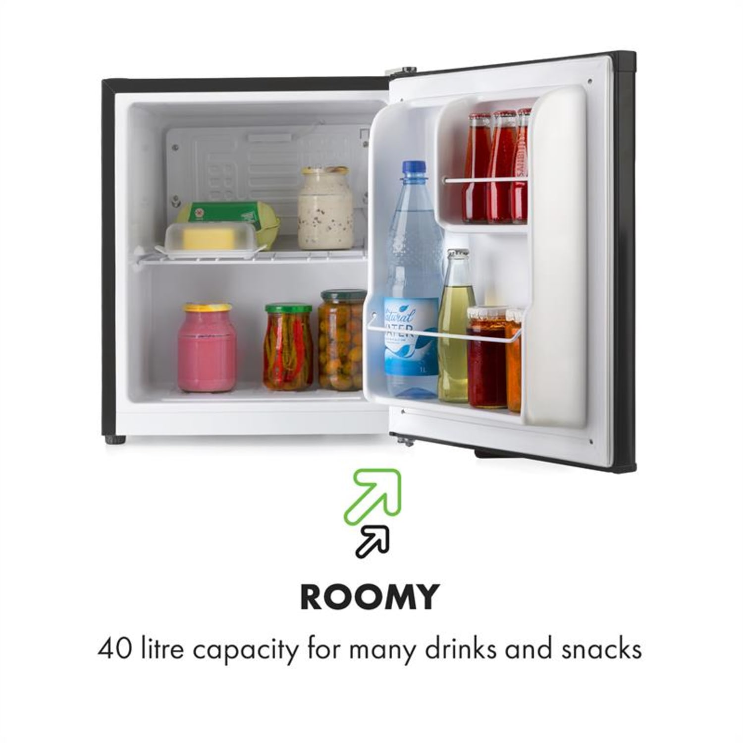 Minikühlschrank mit offener Tür, gefüllt mit Getränken und Lebensmitteln. Der Text zeigt 'ROOMY'.