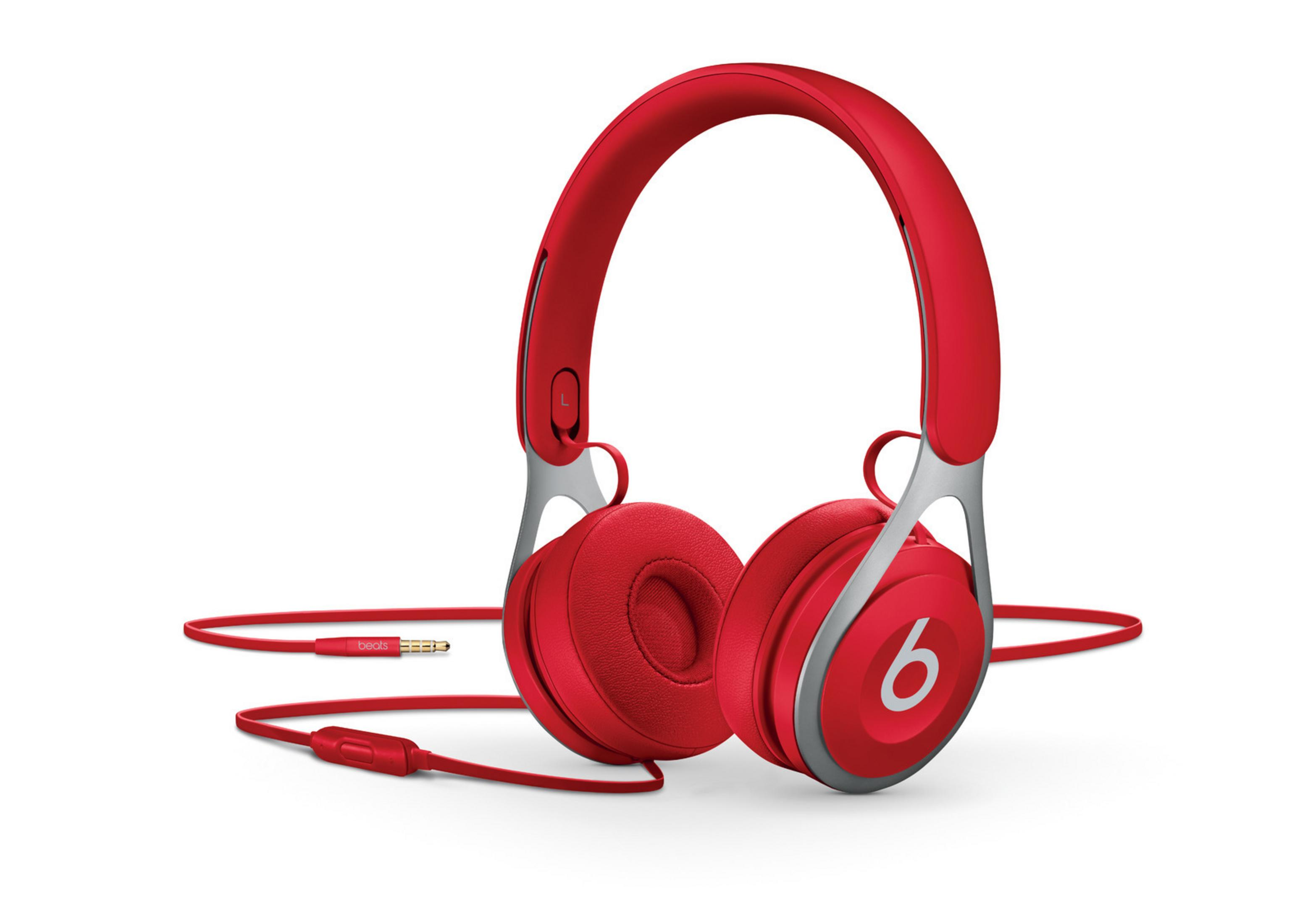 Roter Kopfhörer mit silbernem Rahmen und Beats-Logo.