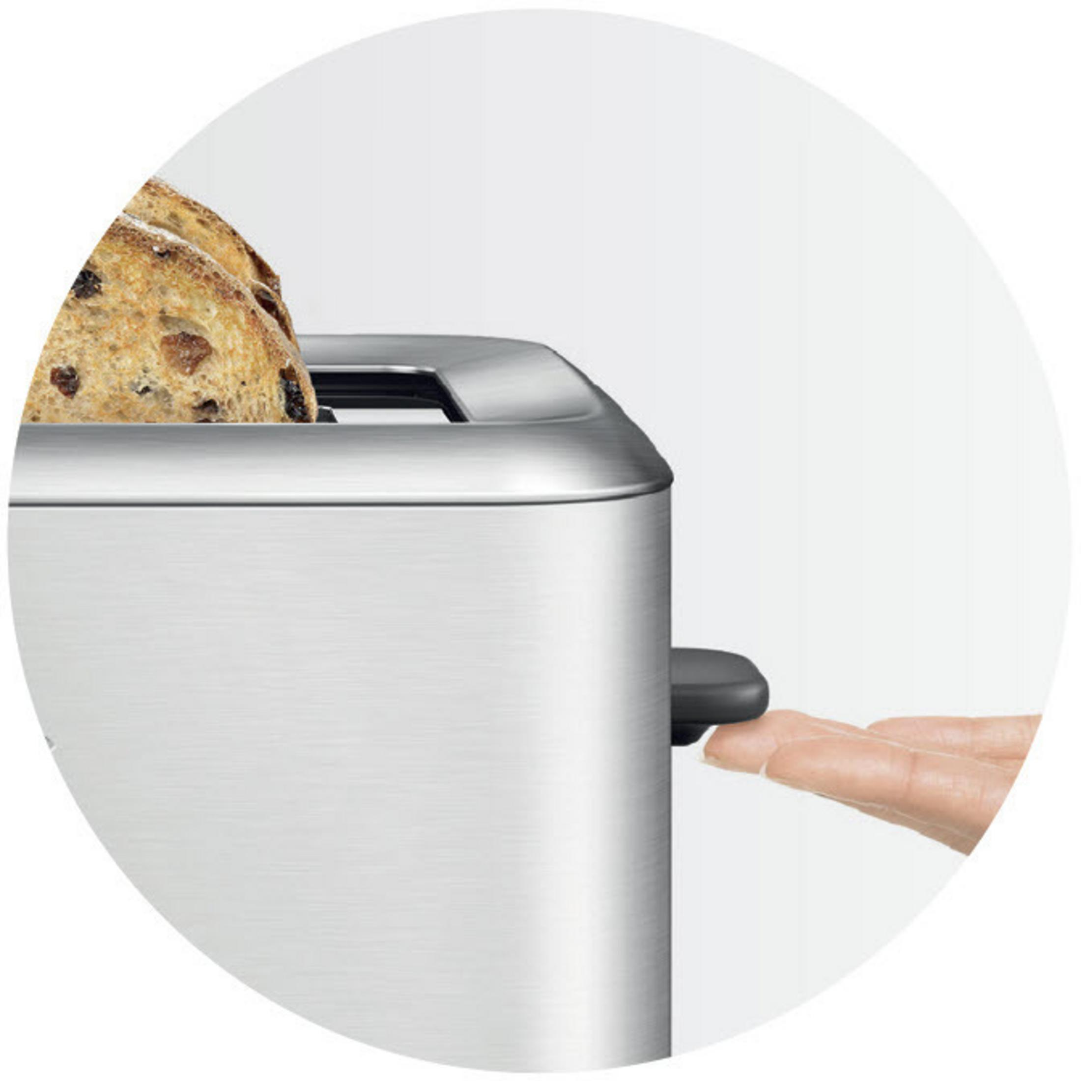 Un tostapane con due fette di pane che si tostano, mano che preme la leva.