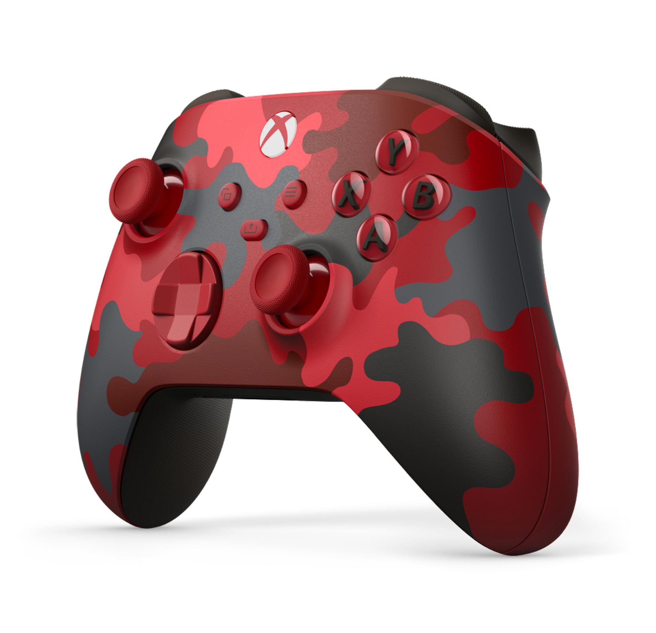 Roter und grauer Tarnfarben-Xbox-Controller mit erhabenen Tasten.
