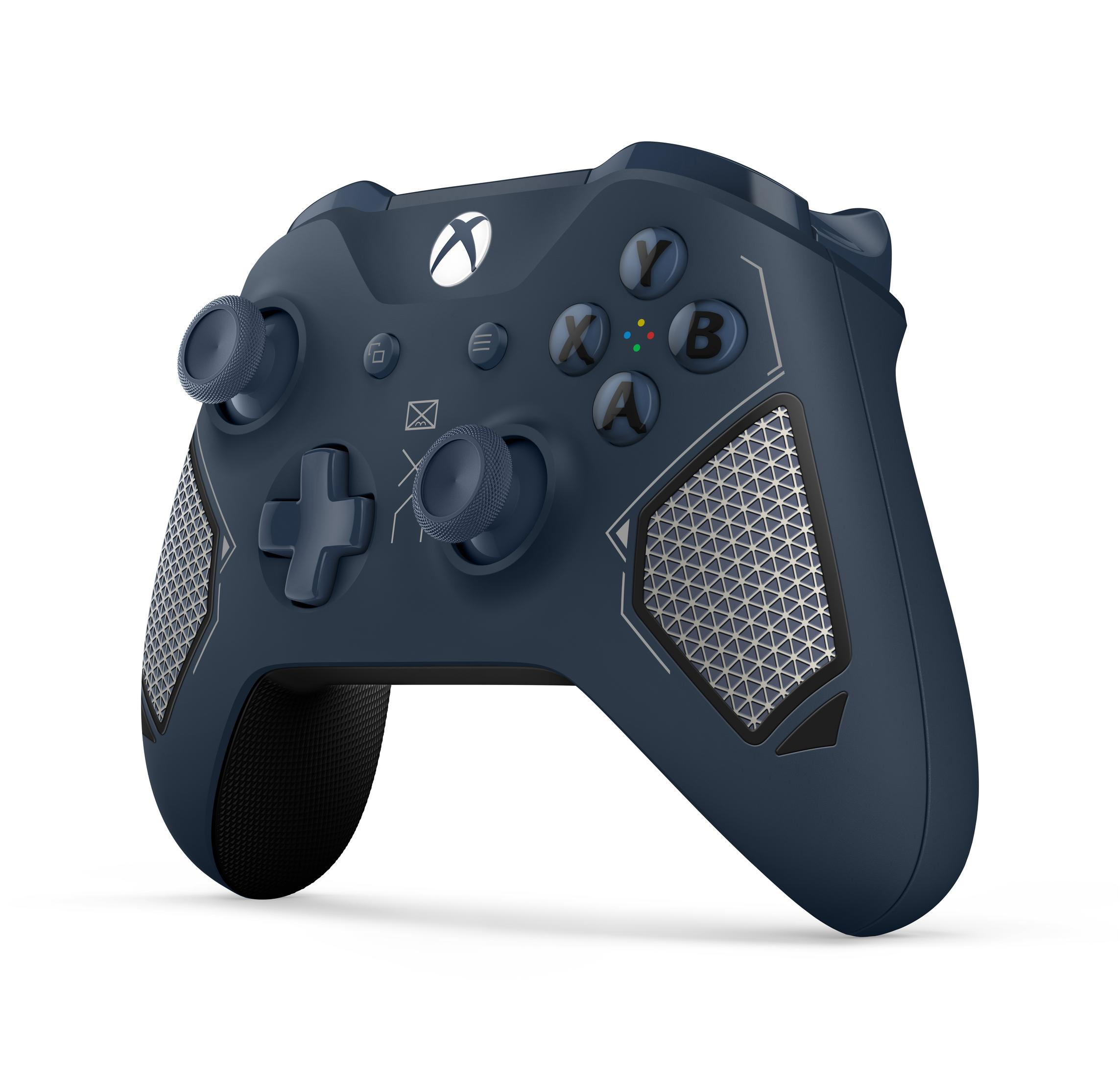 Blauer Xbox-Controller mit silbernen Akzenten und Knöpfen auf weißer Oberfläche.