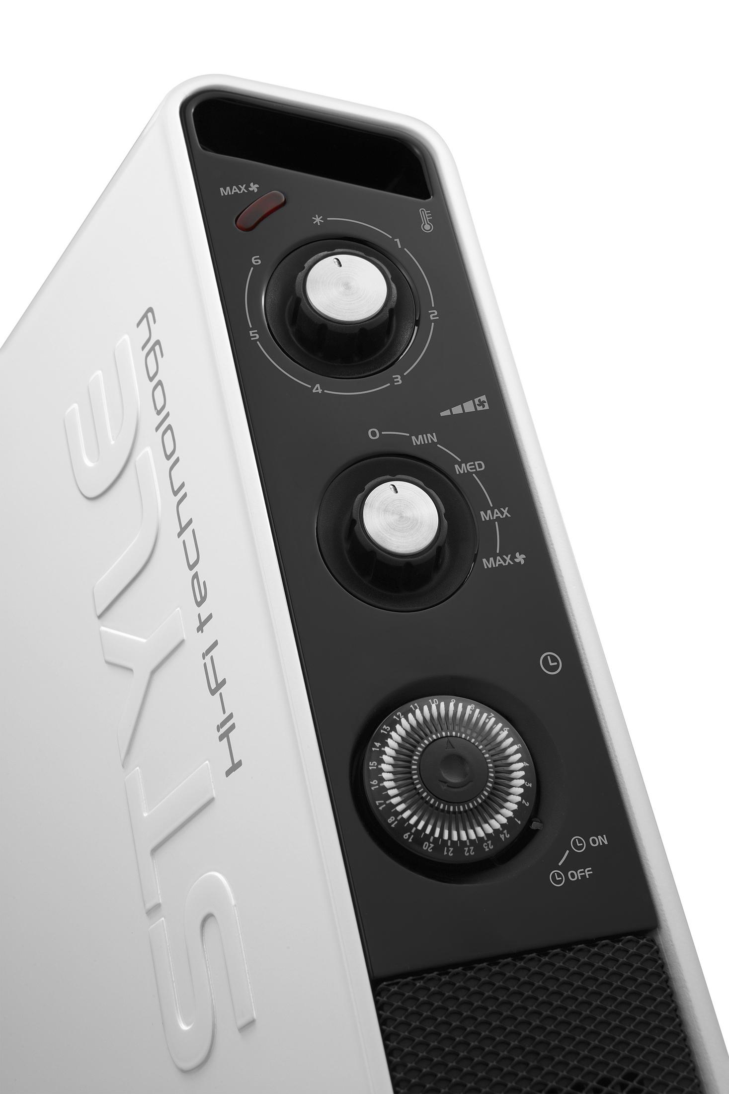 Biały panel sterowania grzejnika. Pokrętła do regulacji temperatury, czasu i mocy. Czarno-biały design.