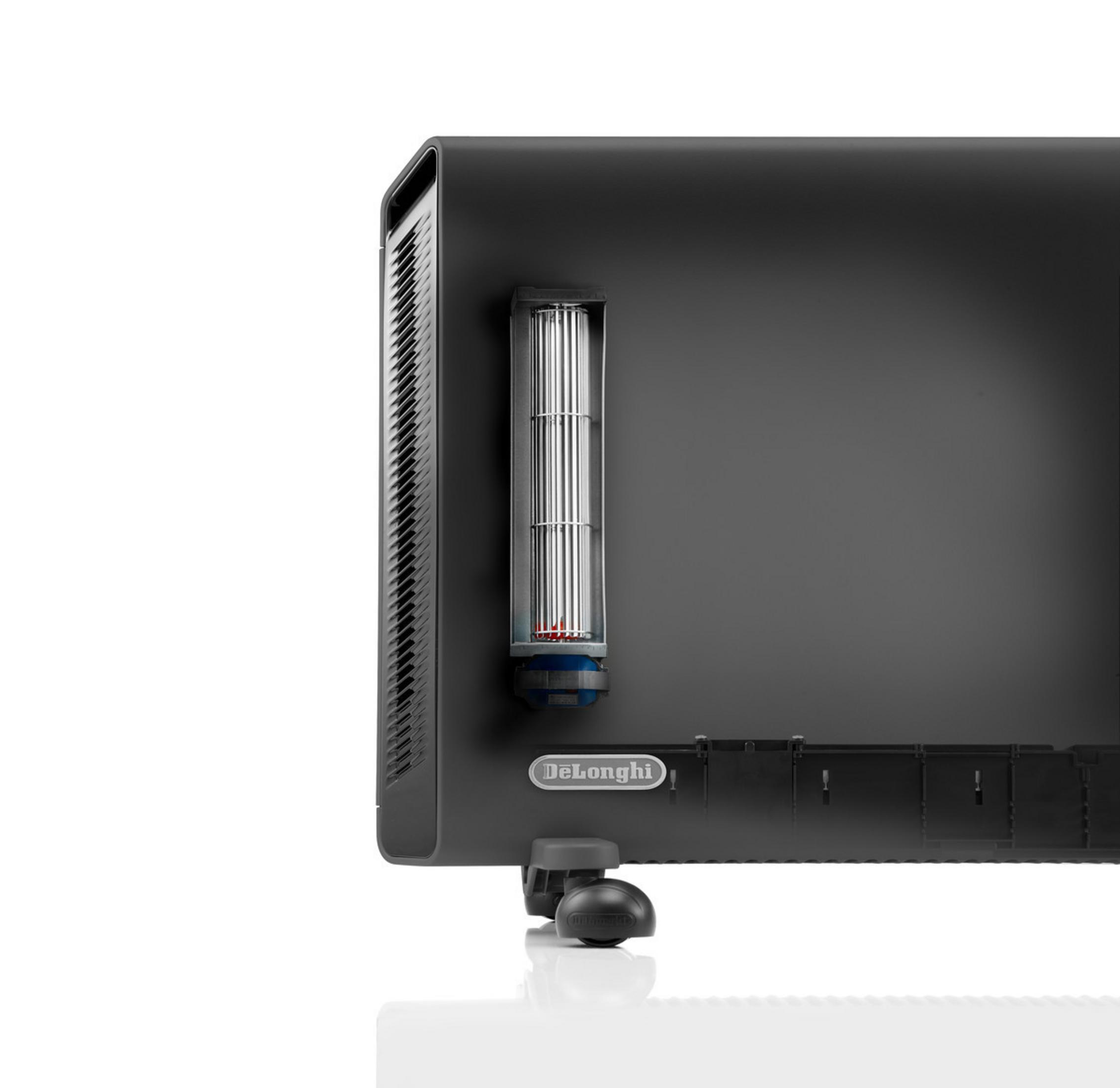 Czarny grzejnik DeLonghi. Widok z boku pokazuje układ żeber i małe pokrętło na dole.