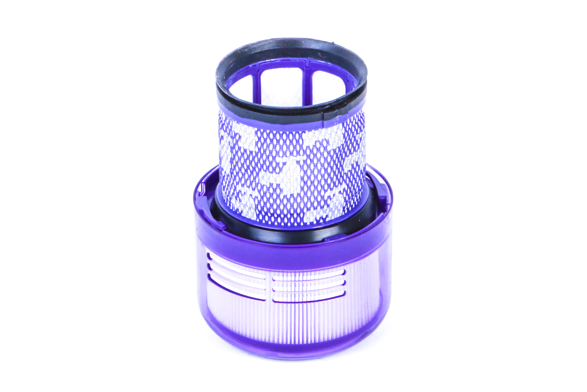 Ein violetter Staubsaugerfilter. Er hat einen schwarzen Gummirand und einen weißen Filter im Inneren.