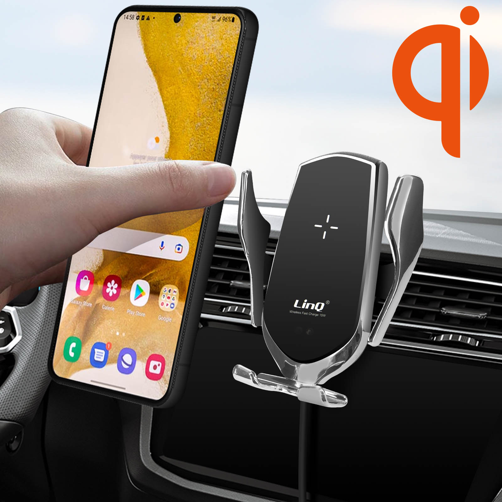 Mano tiene telefono vicino al caricatore wireless, simbolo Qi.