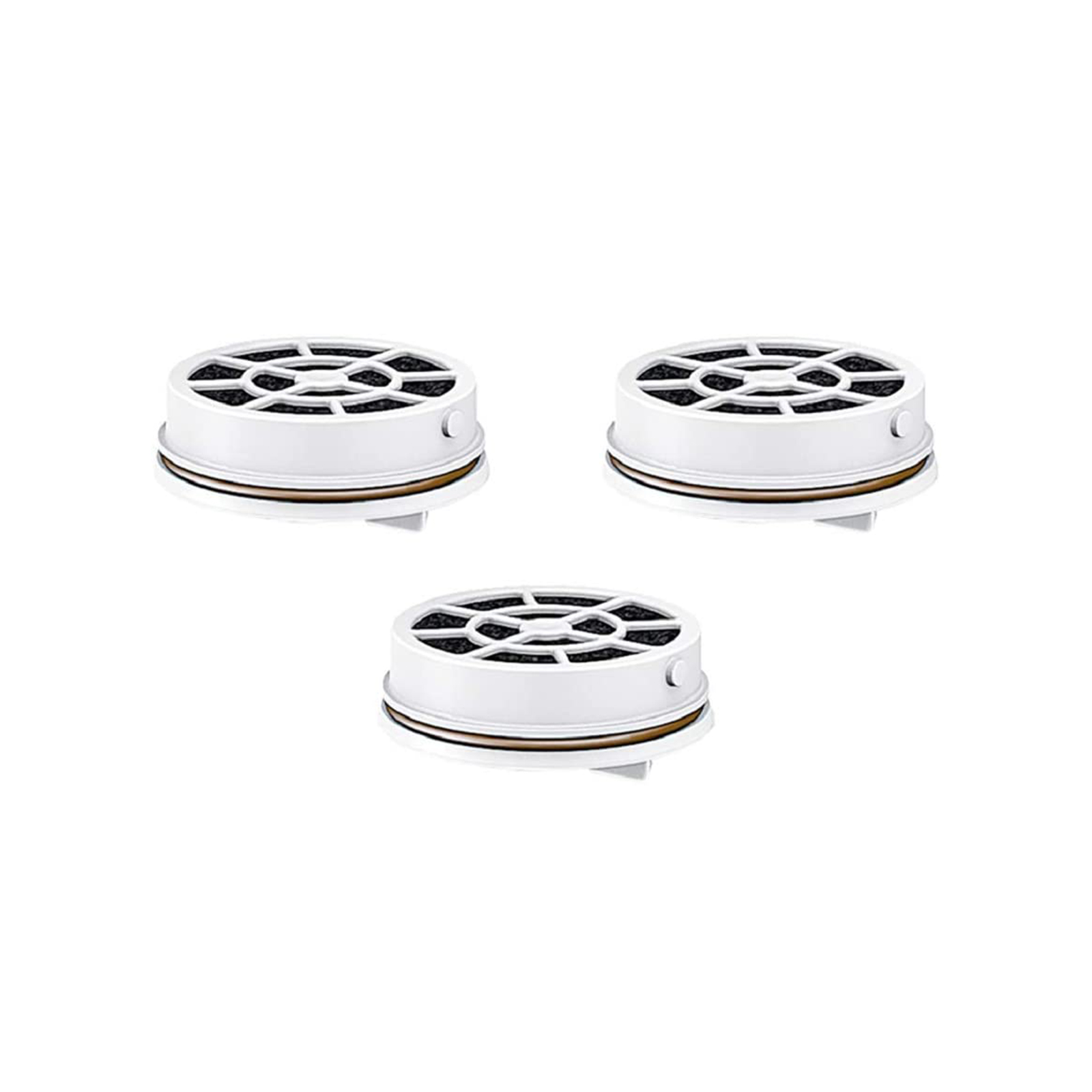 Trzy białe filtry. Każdy ma czarną siatkę. Izolowane na białym tle.