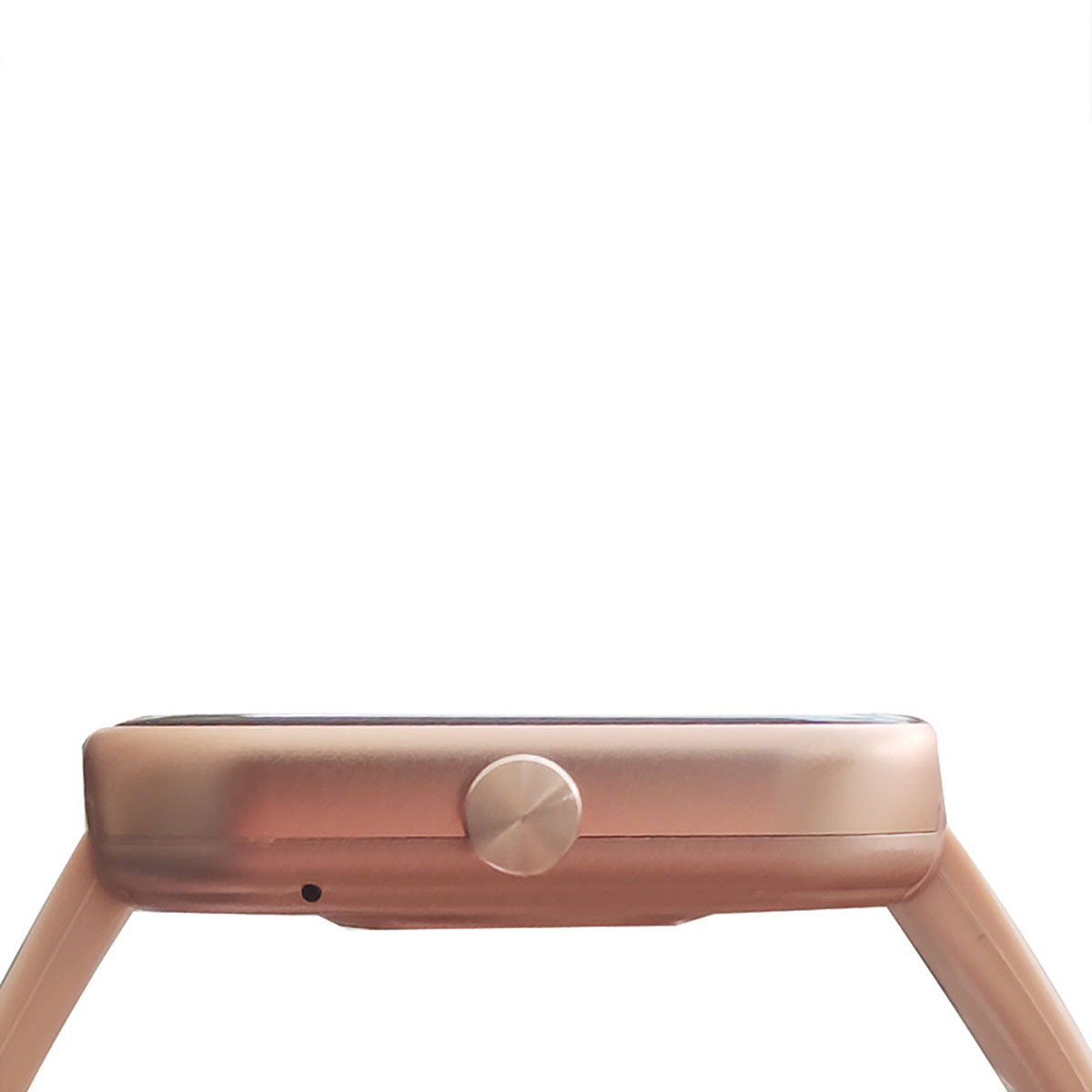 Primo piano di un smartwatch oro rosa, vista laterale, che mostra il pulsante e il cinturino.