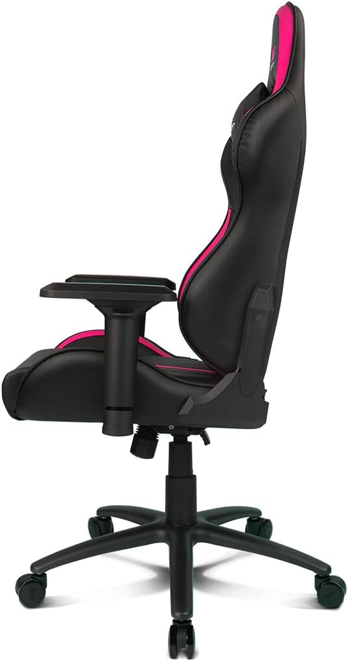 Vista lateral de una silla gamer negra con detalles rosas, mostrando el reposabrazos y la base.