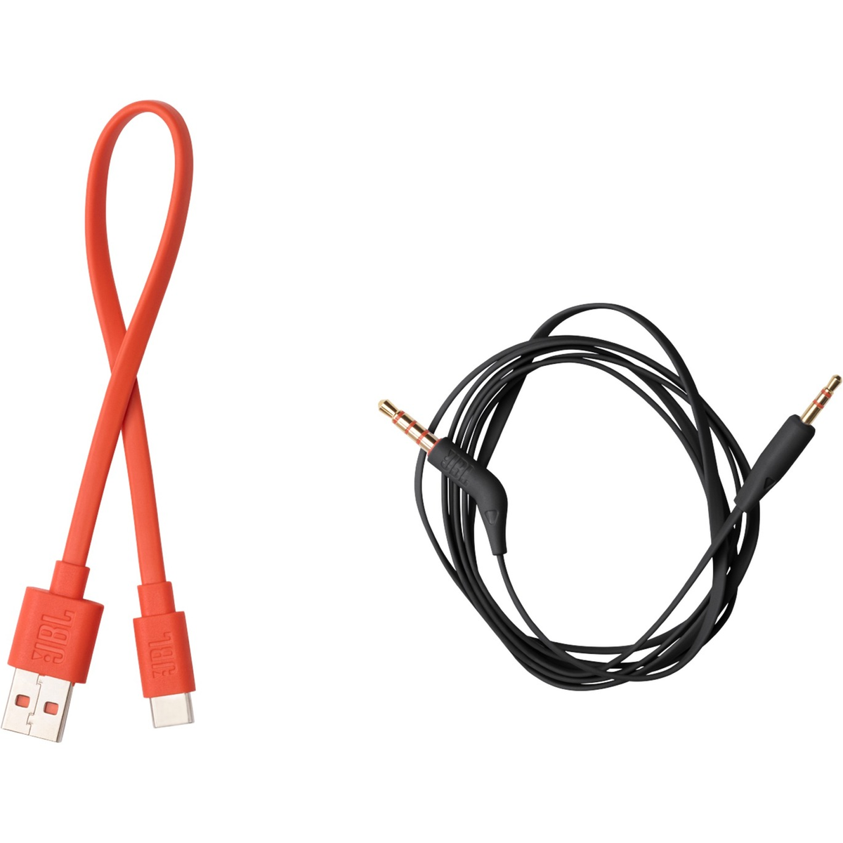 Zwei Kabel: ein rotes USB-C-zu-USB-A-Kabel, eins schwarz mit zwei Anschlüssen.