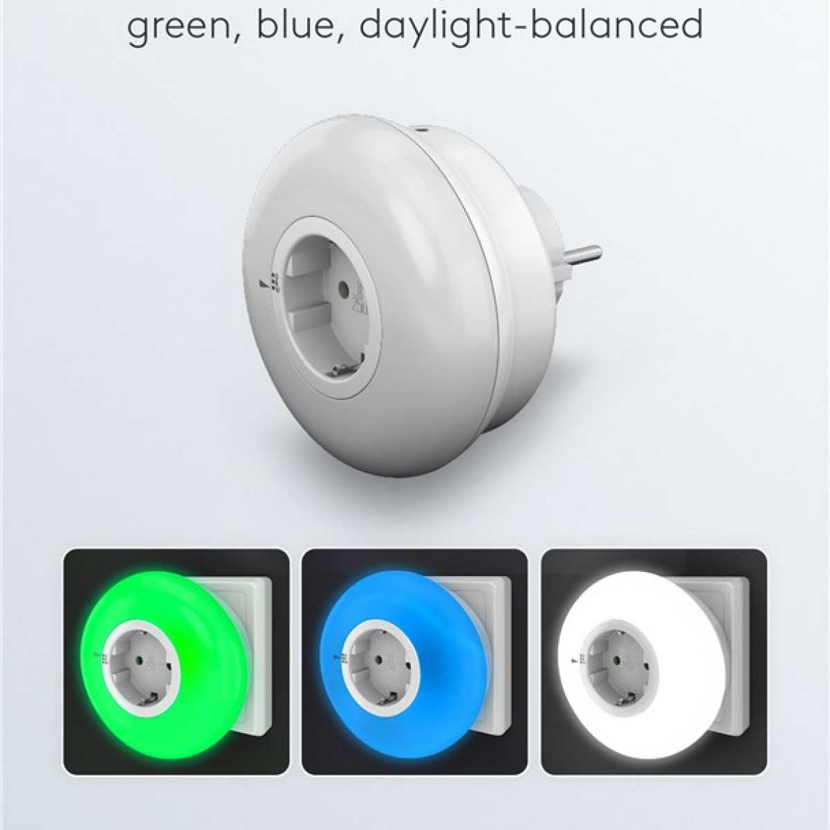 Drei kleine Nachtlichtstecker mit verschiedenfarbigem Licht, weißer Hintergrund, Text oben.