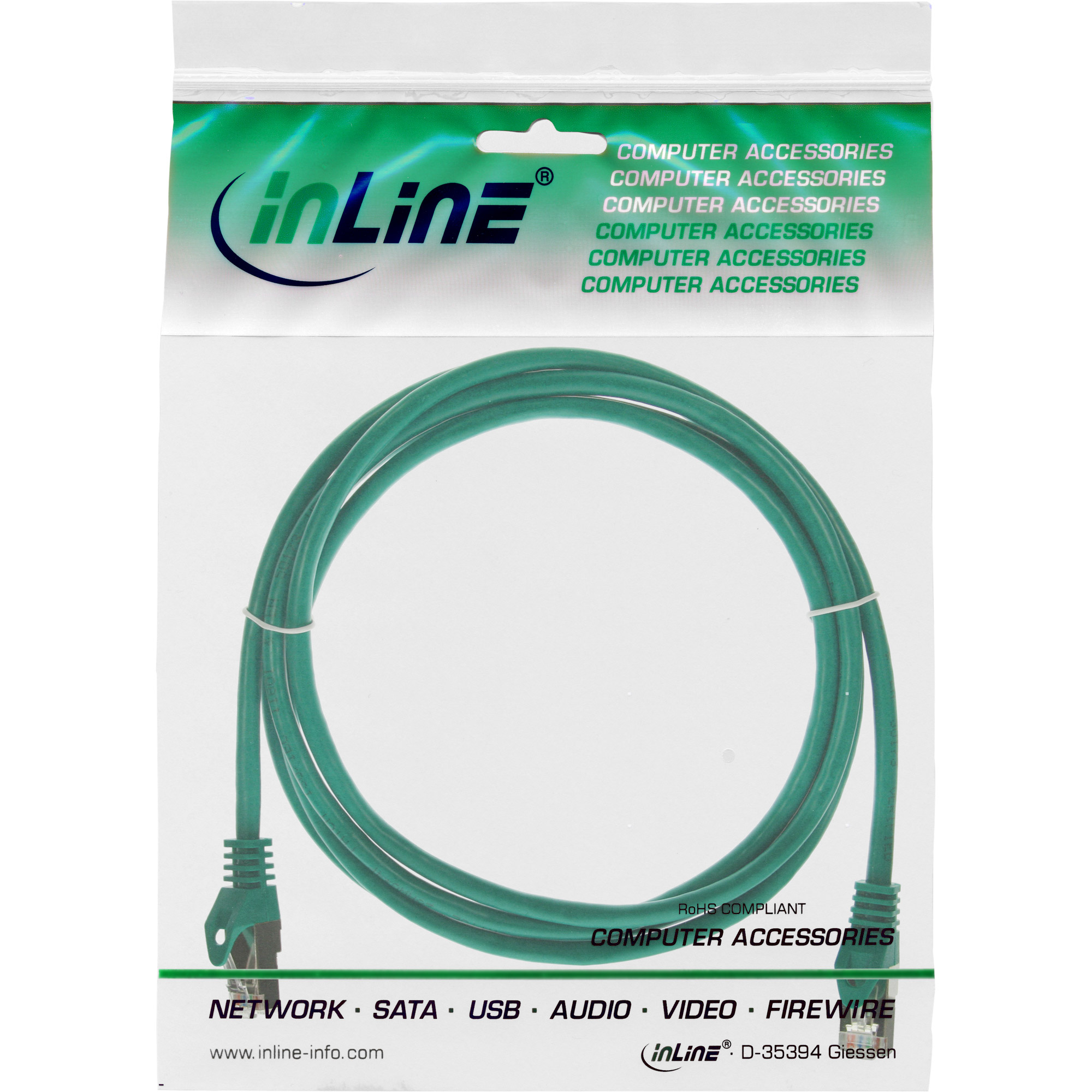 Un câble Ethernet vert dans un emballage plastique transparent avec la marque 'inLine'.