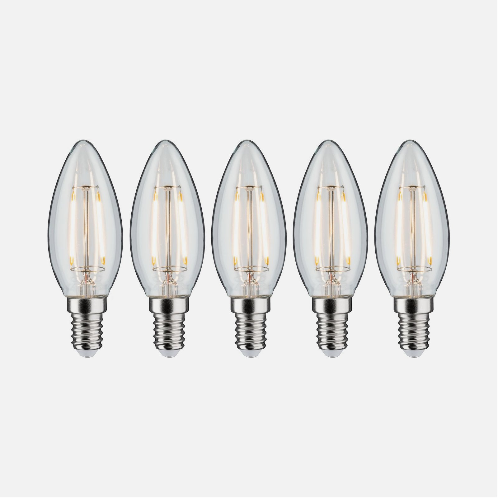 Pięć przezroczystych żarówek w kształcie świec w rzędzie, na białym tle.