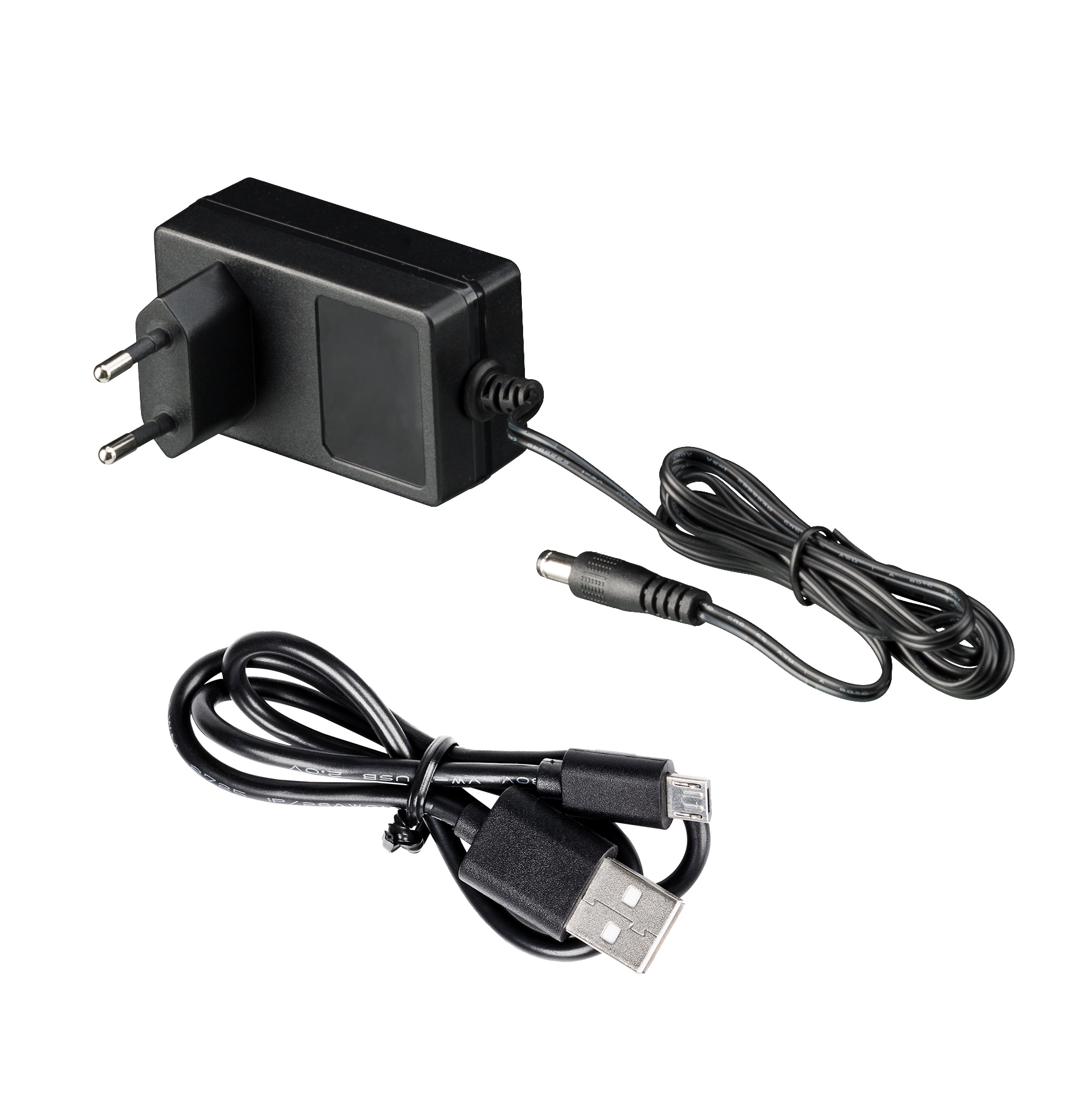 Adaptador de corriente negro con cable de carga y cable USB, todo sobre fondo blanco. El cargador es negro.