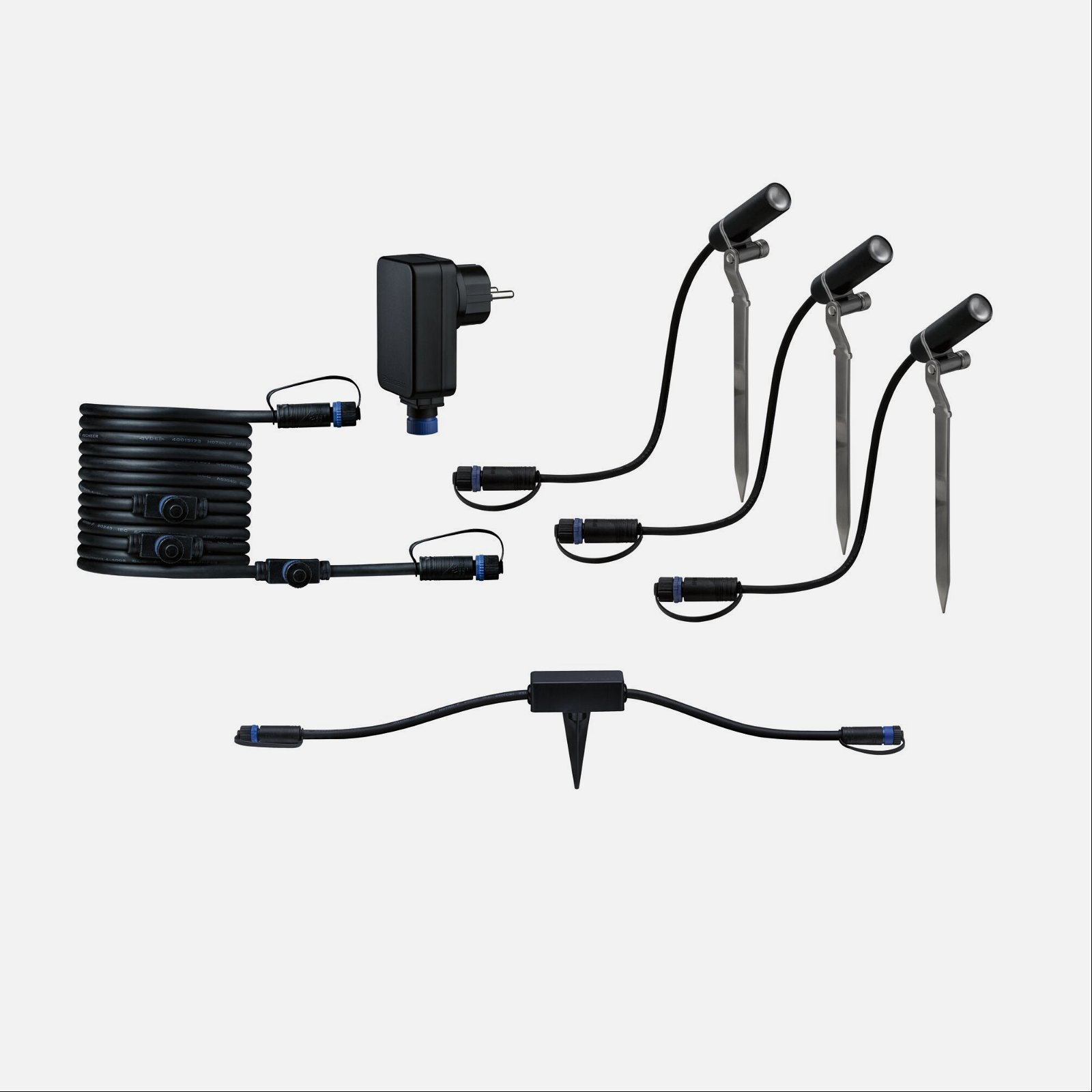 Zestaw reflektorów zewnętrznych i akcesoriów na białym tle.