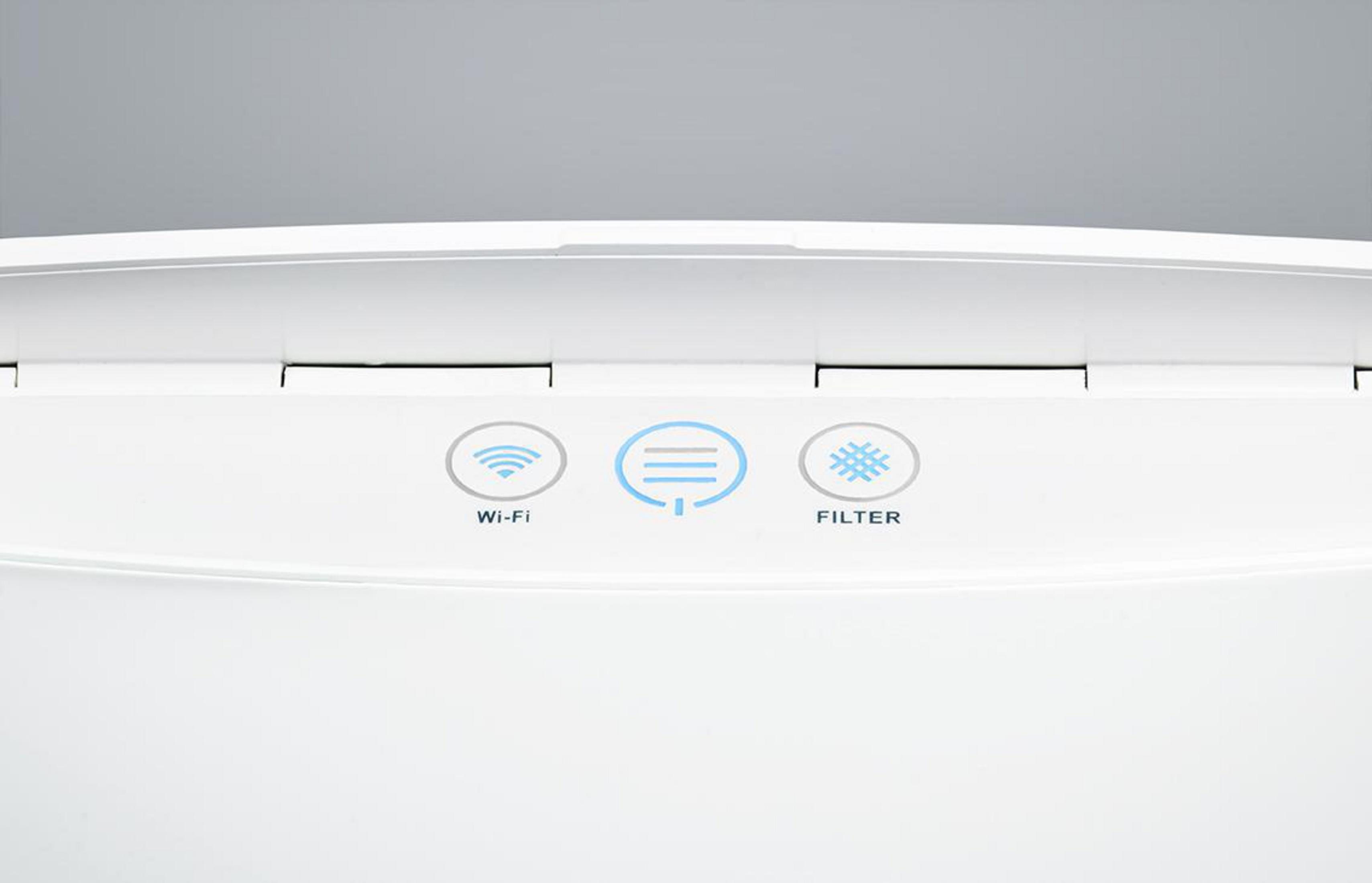 Weißes Gerät mit WLAN, Filter und anderen Symbolen, die darauf leuchten.