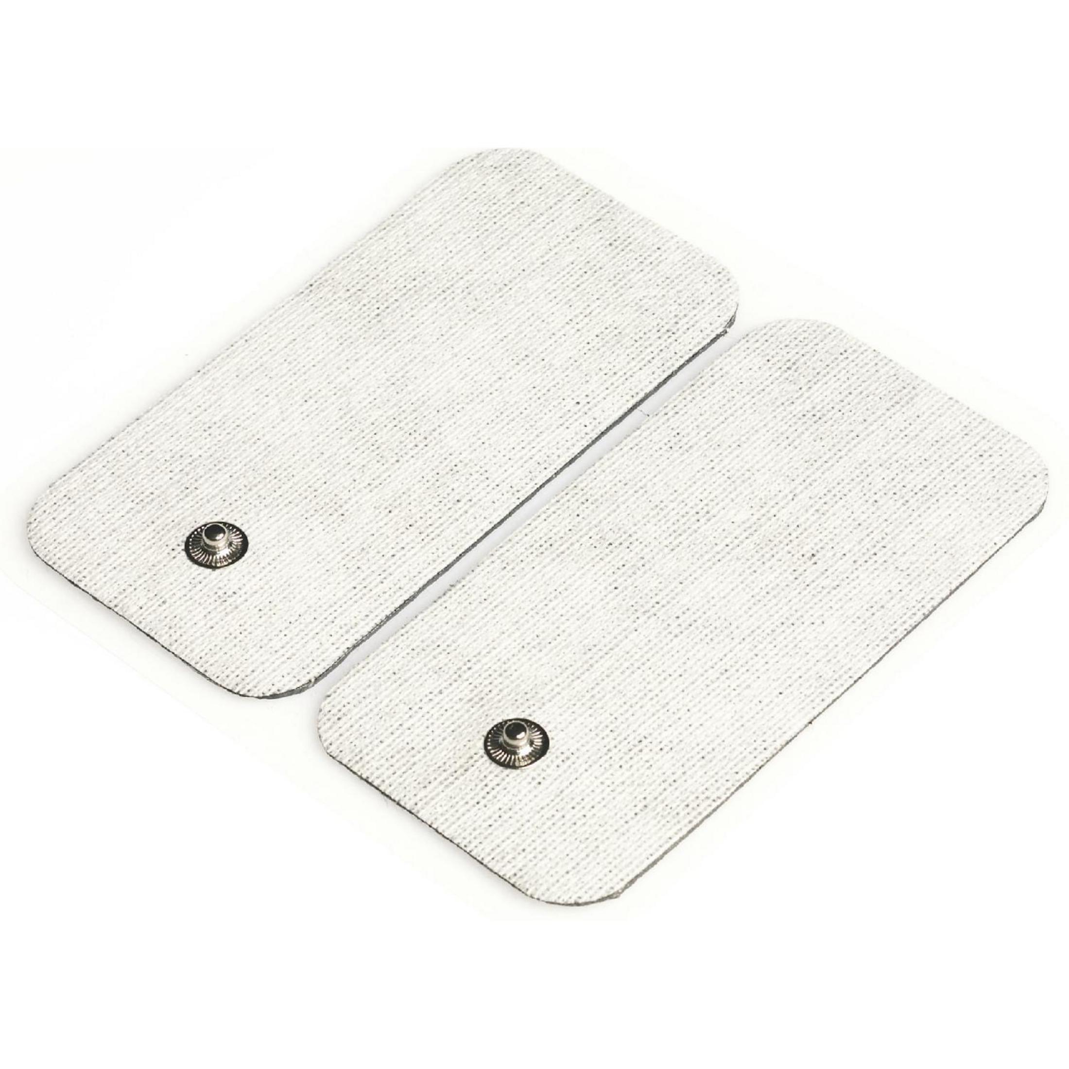 Due elettrodi bianchi con un bottone metallico. Isolati su sfondo bianco.