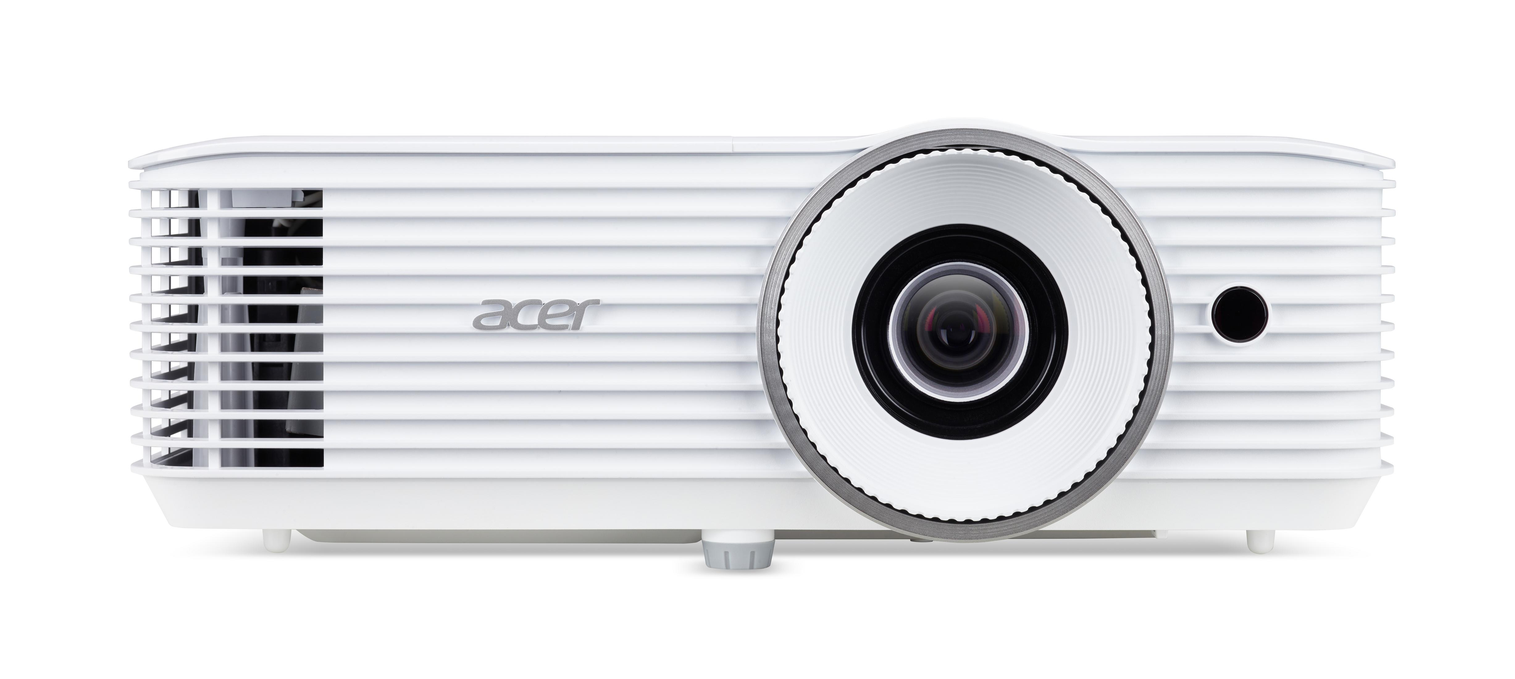 Weißer Acer-Projektor auf weißem Hintergrund, mit sichtbarer Linse und Kühlöffnungen.