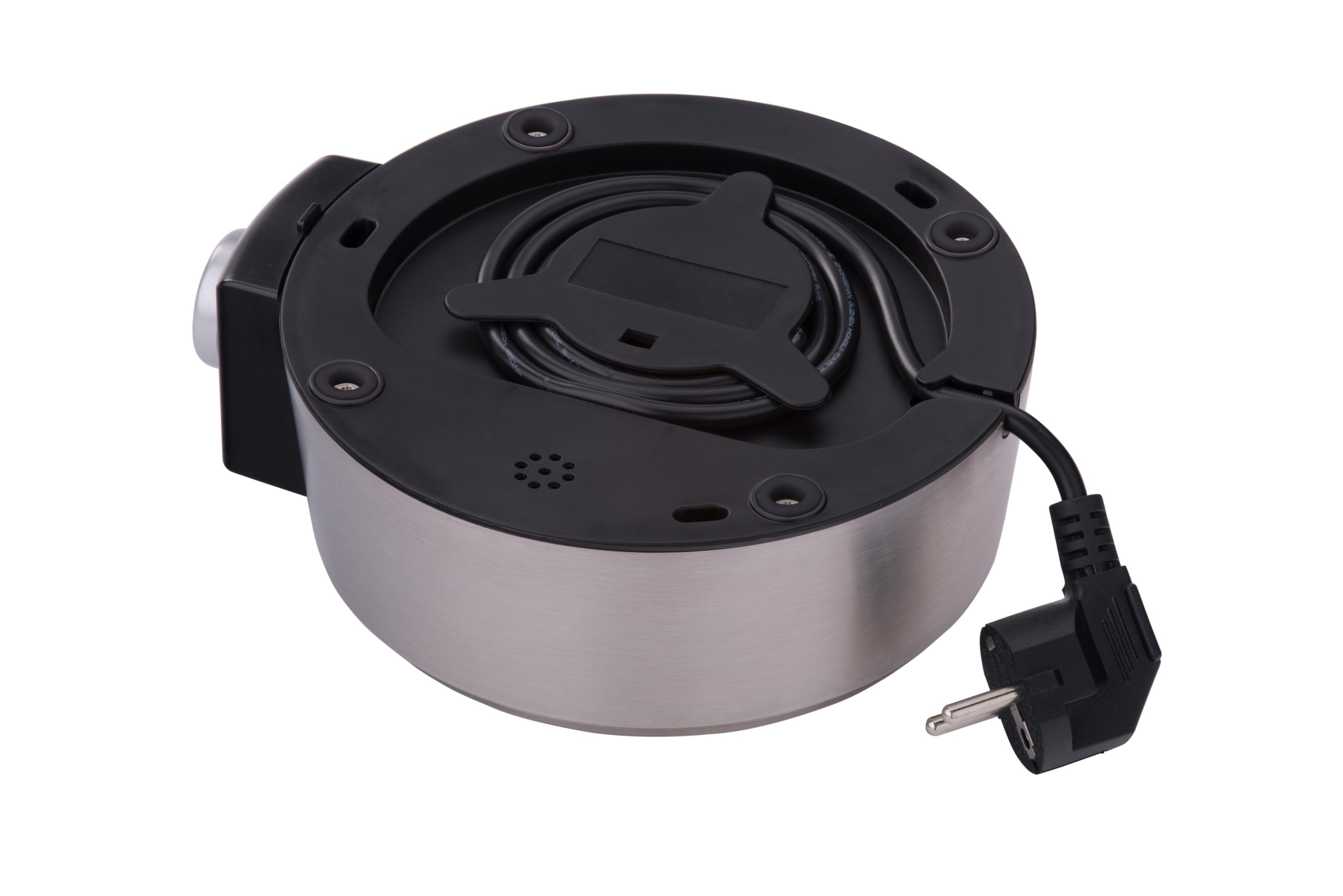 Widok od spodu czajnika ze stali nierdzewnej z widocznym przewodem zasilającym i wtyczką.