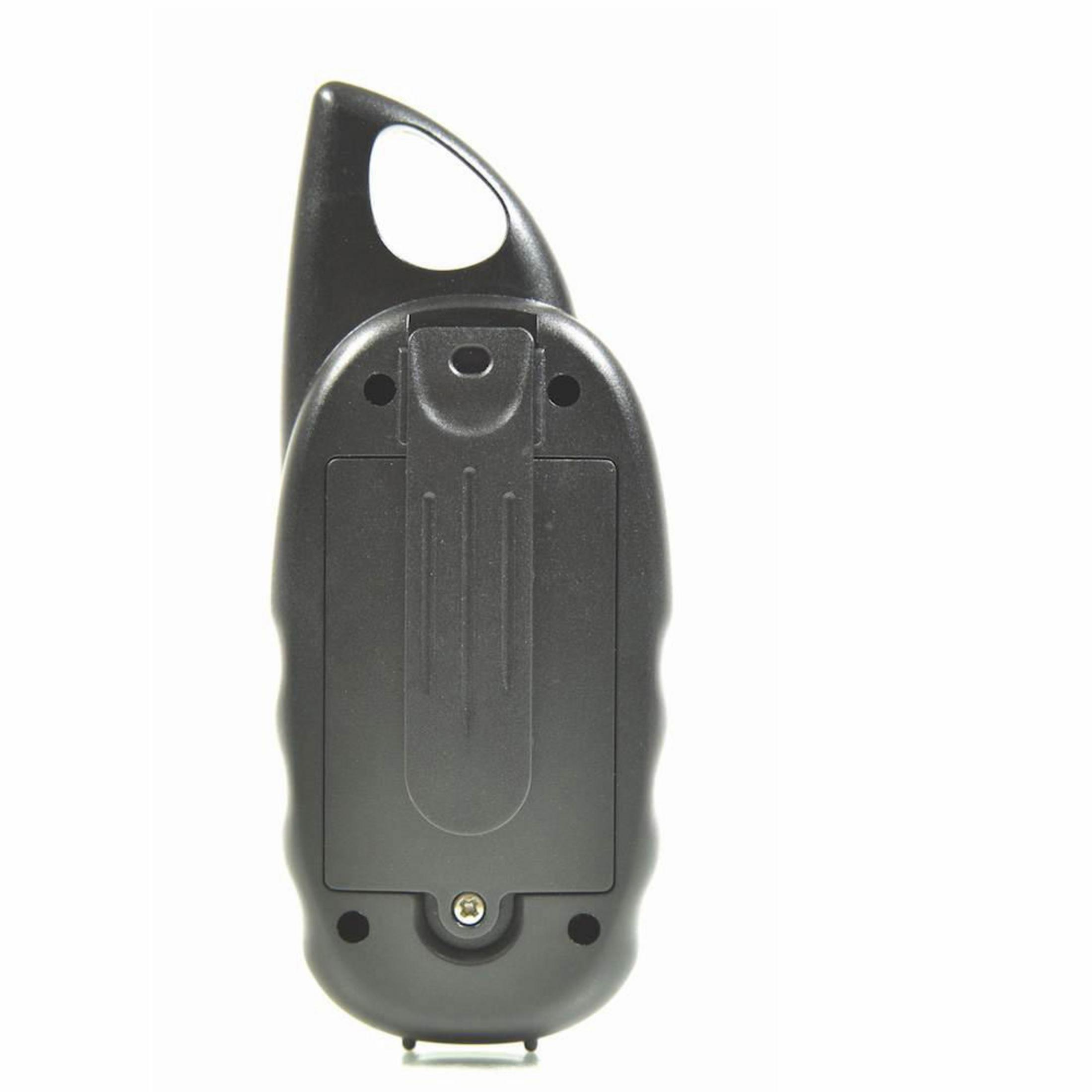 Ein schwarzes Gerät mit Griff und Clip auf der Rückseite, Details an der Seite.