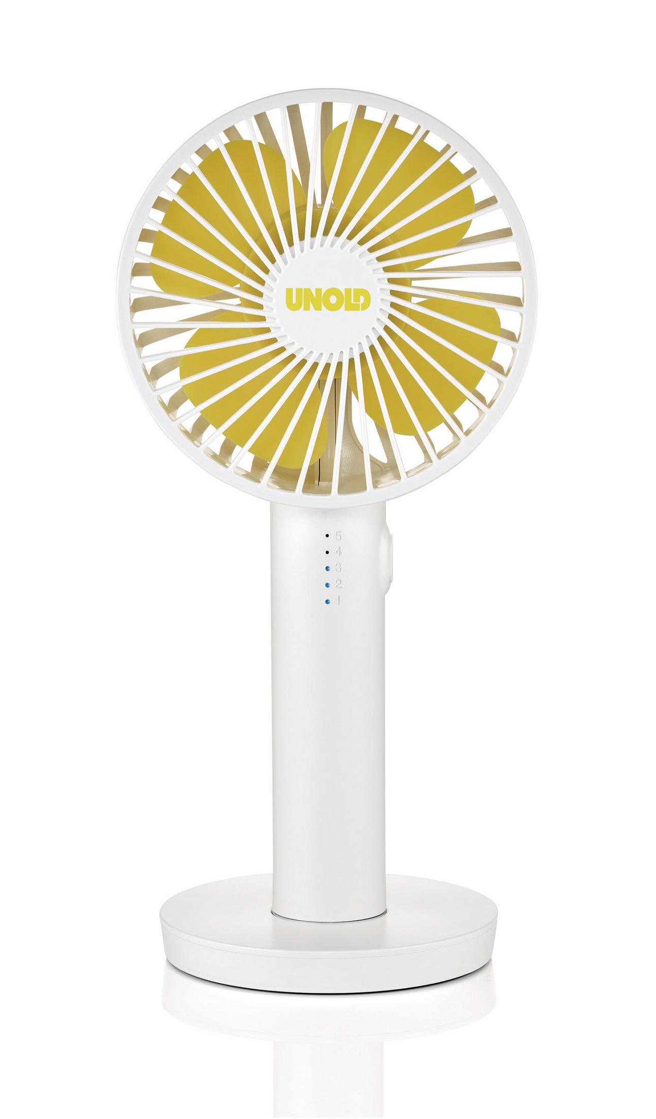 Ein weißer tragbarer Ventilator mit gelben Flügeln auf einem Ständer. Der Hintergrund ist weiß.