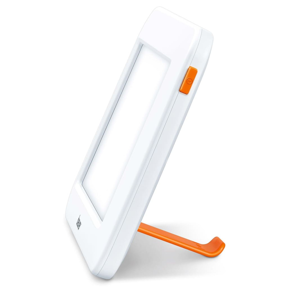 Weiße, rechteckige Lichttherapielampe mit orangefarbenem Ständer. Die Lampe ist abgewinkelt und zeigt eine helle Oberfläche.