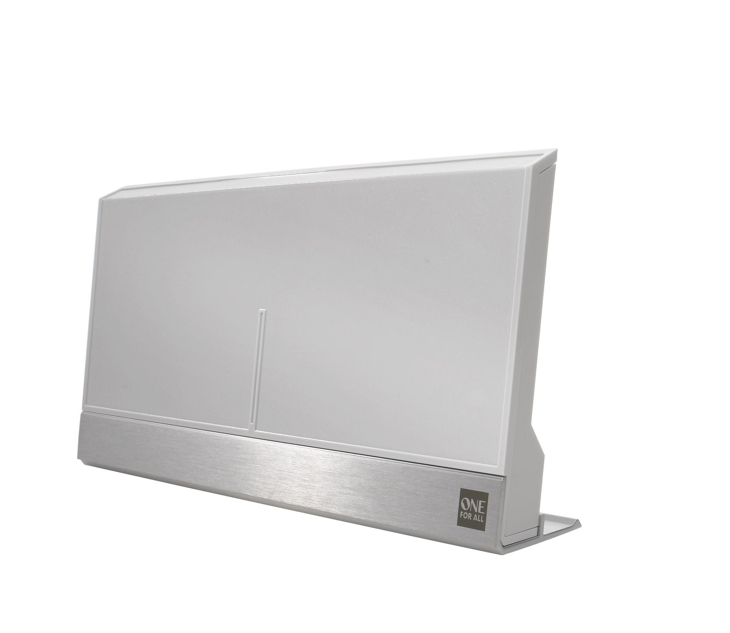 Weisse Indoor-TV-Antenne mit silbernem Sockel, leicht angewinkelt. Marke One For All ist sichtbar.