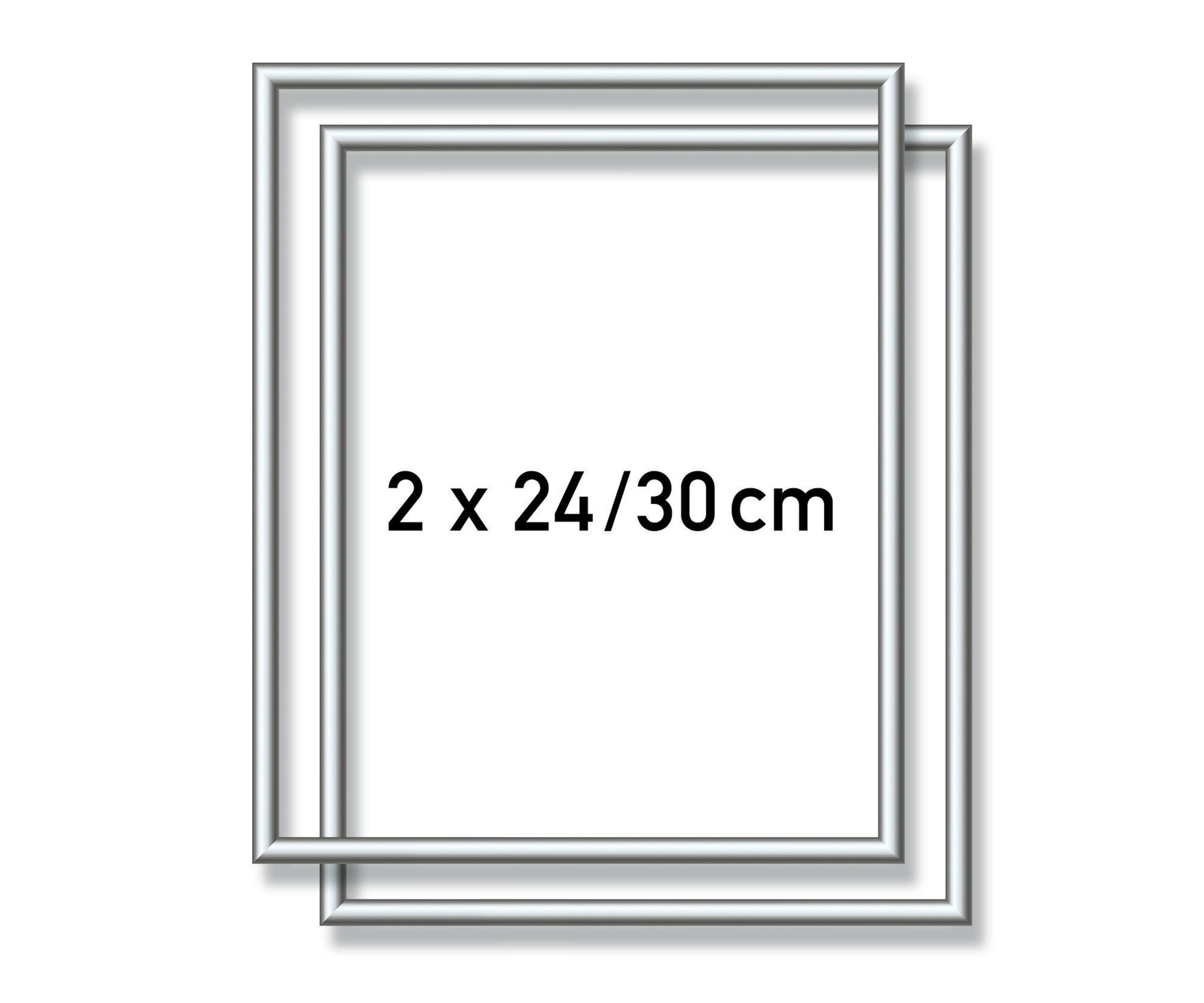 Zwei silberne Bilderrahmen. Text: 2 x 24/30 cm. Rahmen sind quadratisch und überlappend. Weißer Hintergrund.