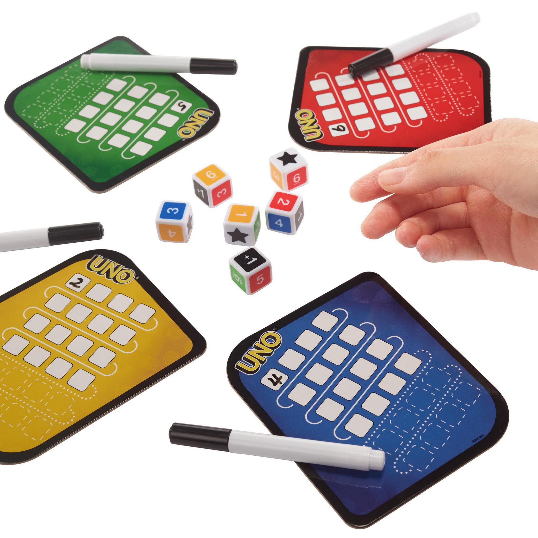 UNO-Kartenspiel-Set: Karten, Würfel und Marker auf farbenfrohen UNO-Boards.