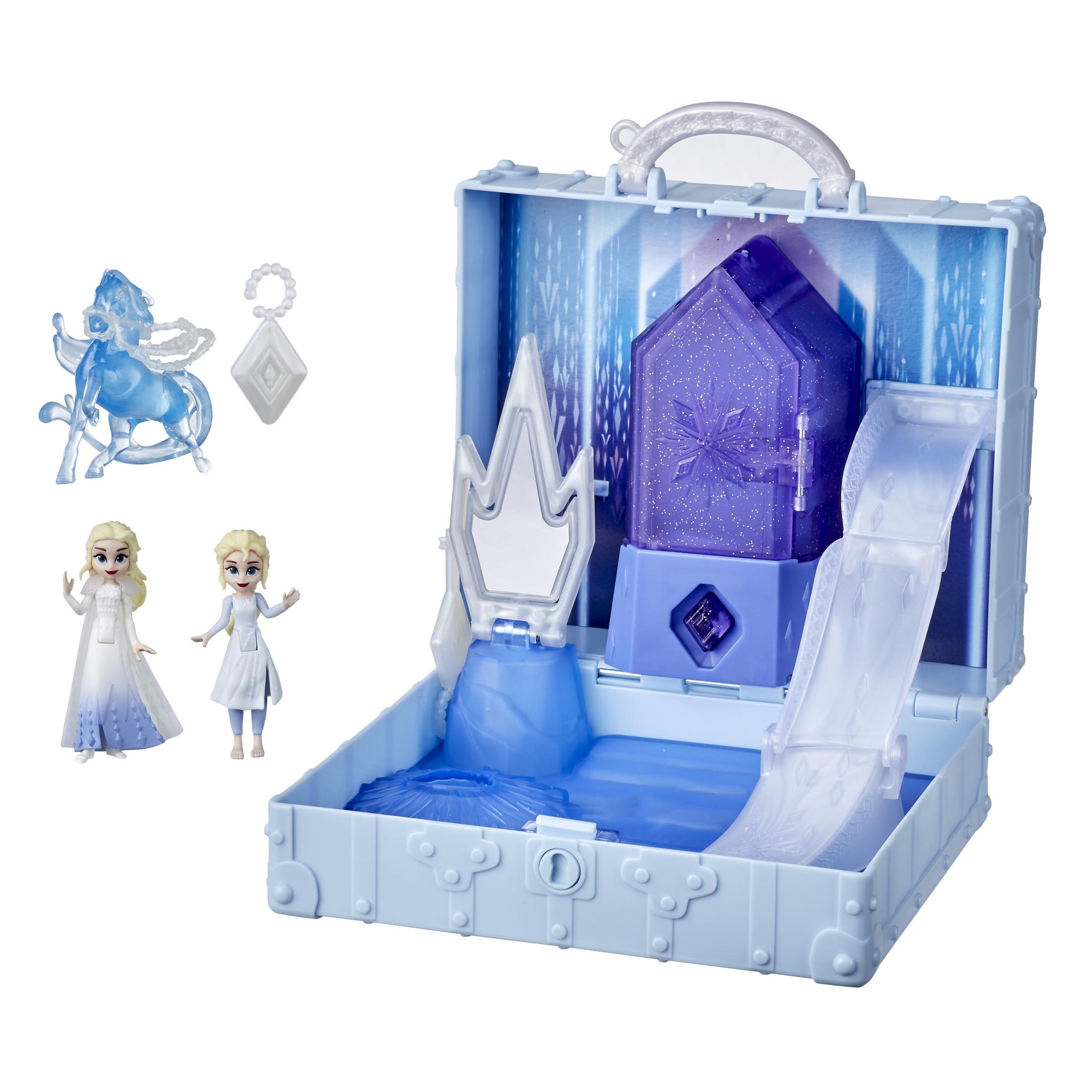 Frozen 2 Spielset, geöffnet, mit Elsa- und Anna-Figuren, einem Schloss und Zubehör.