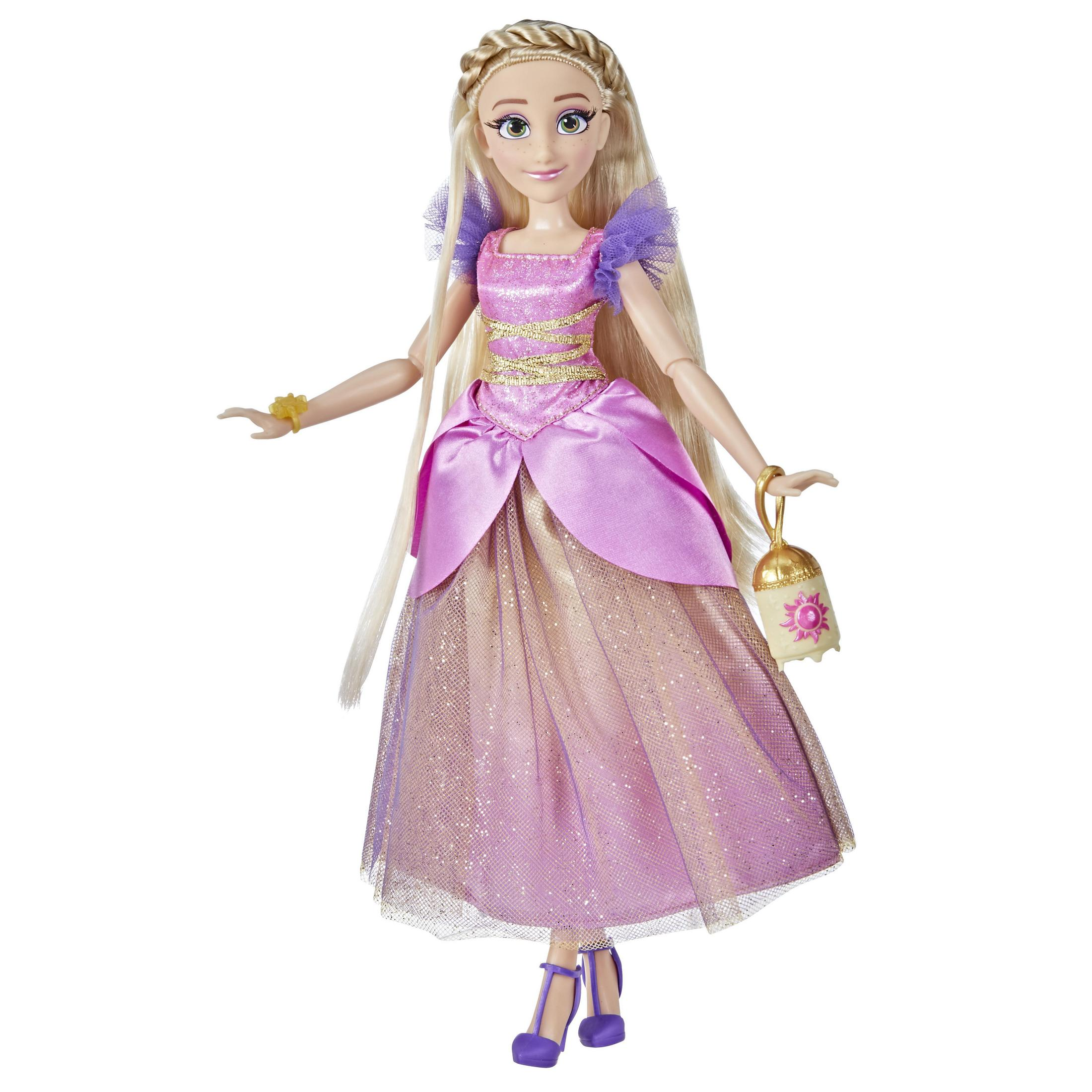 Rapunzel-Puppe mit langem blonden Haar, trägt ein rosa-goldenes Kleid, hält eine Laterne.