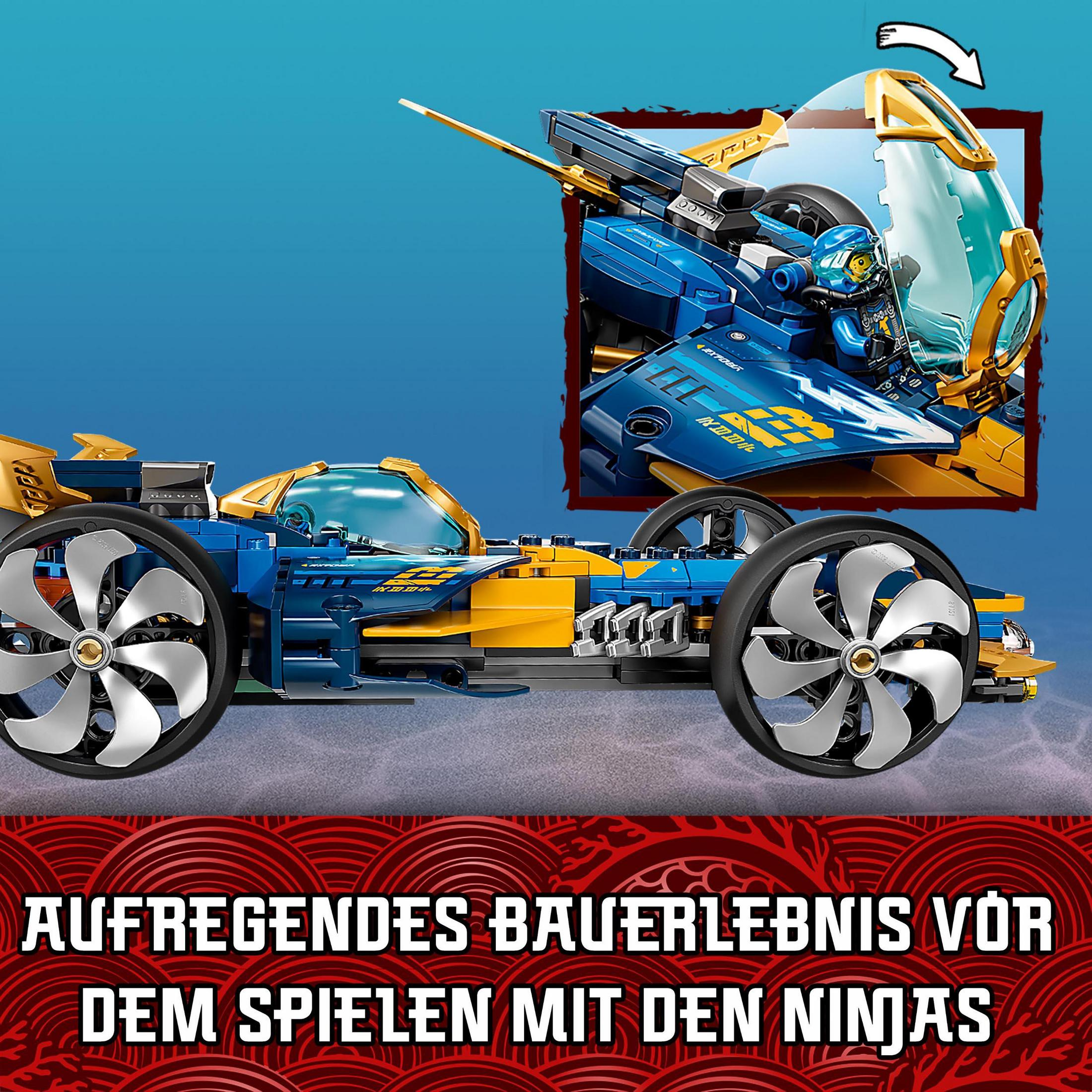Voiture jouet Lego Ninjago. La voiture est bleue et jaune. Les roues sont argentées.