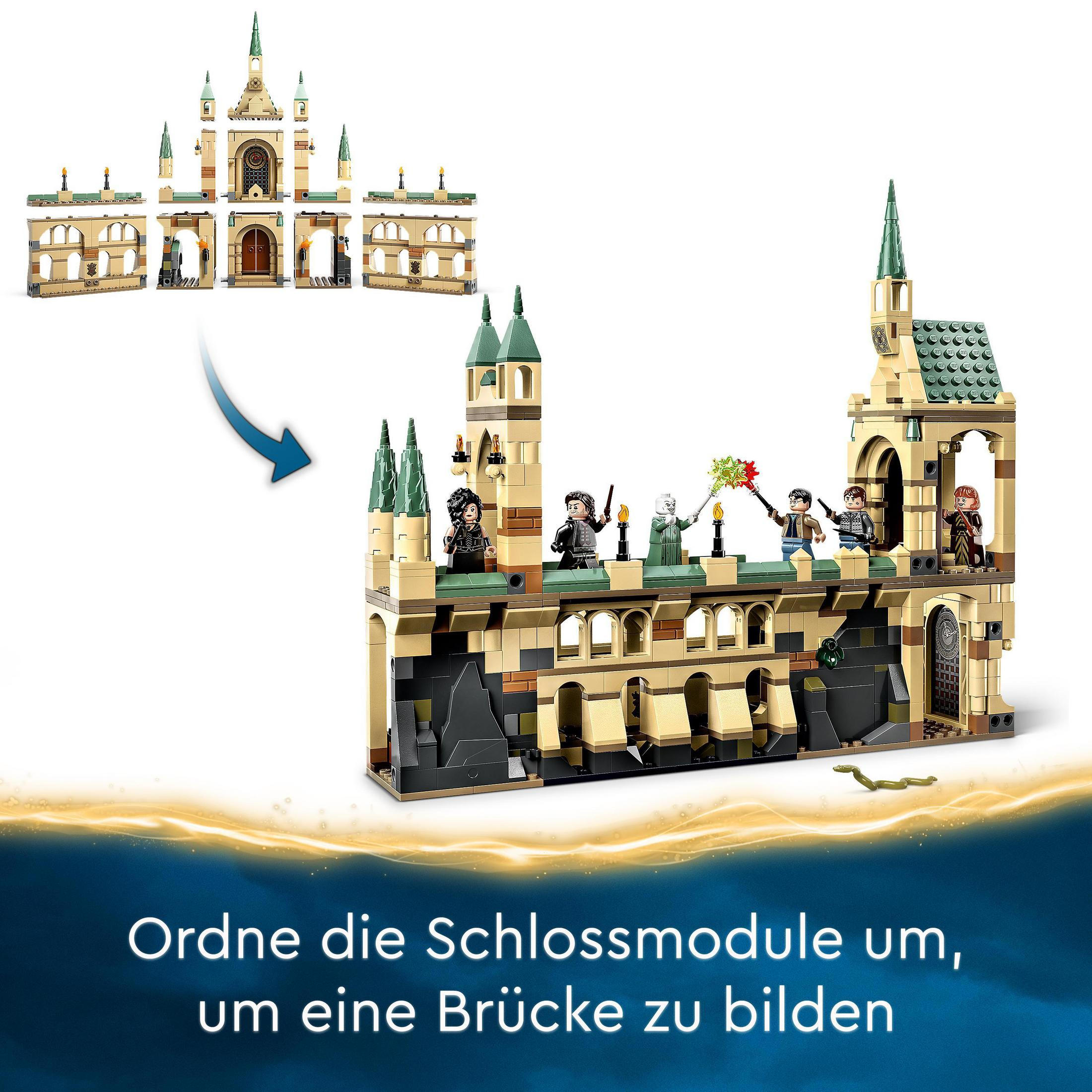 Lego Harry Potter Set mit Burgmodulen, zu einer Brücke zusammengebaut.