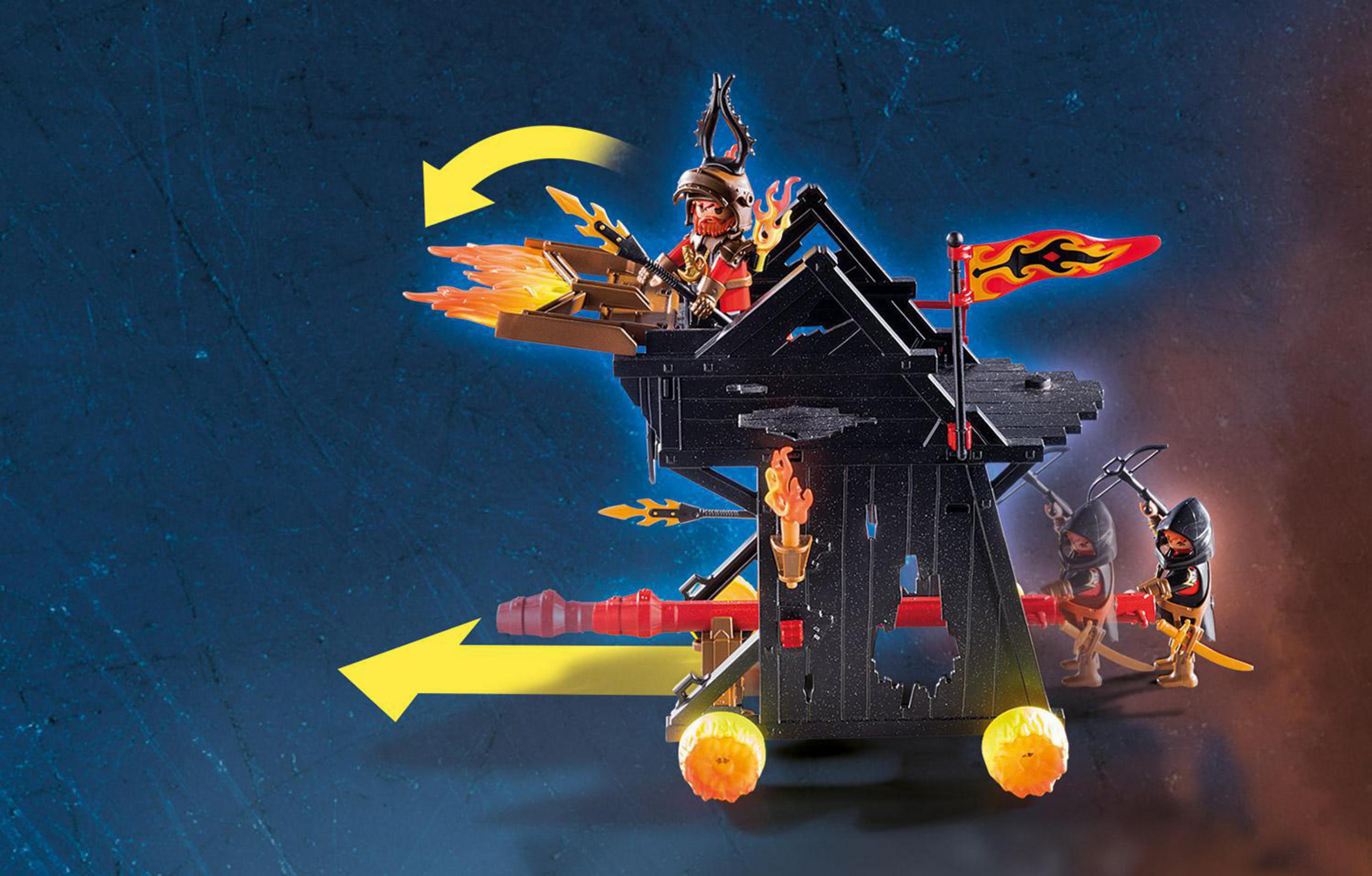Set di giocattoli Playmobil con un castello e personaggi. Il set include un castello, personaggi e fiamme.