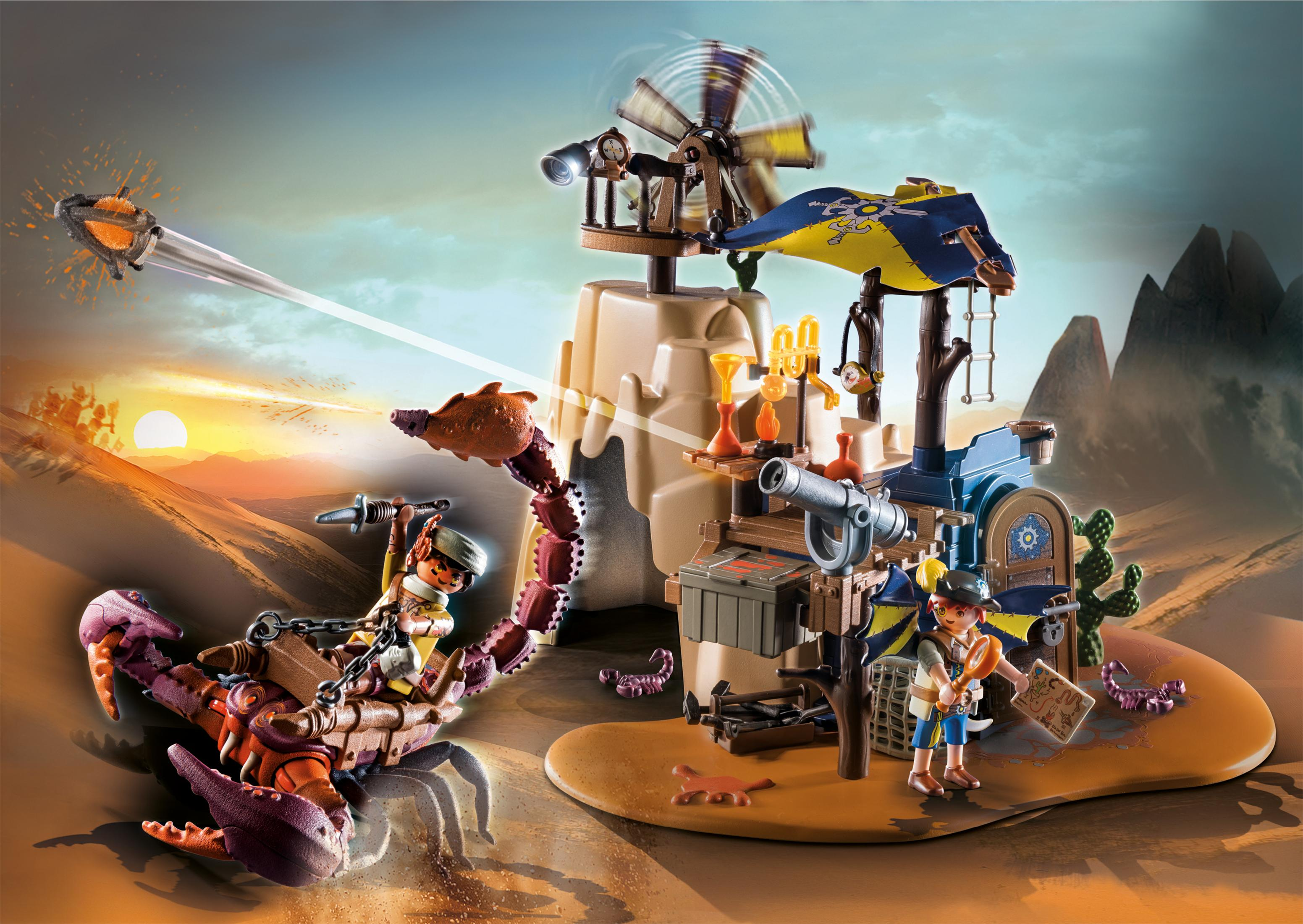 Playmobil-Set mit Wüstenszene mit Skorpion, Figuren, Windmühle und Gebäuden.