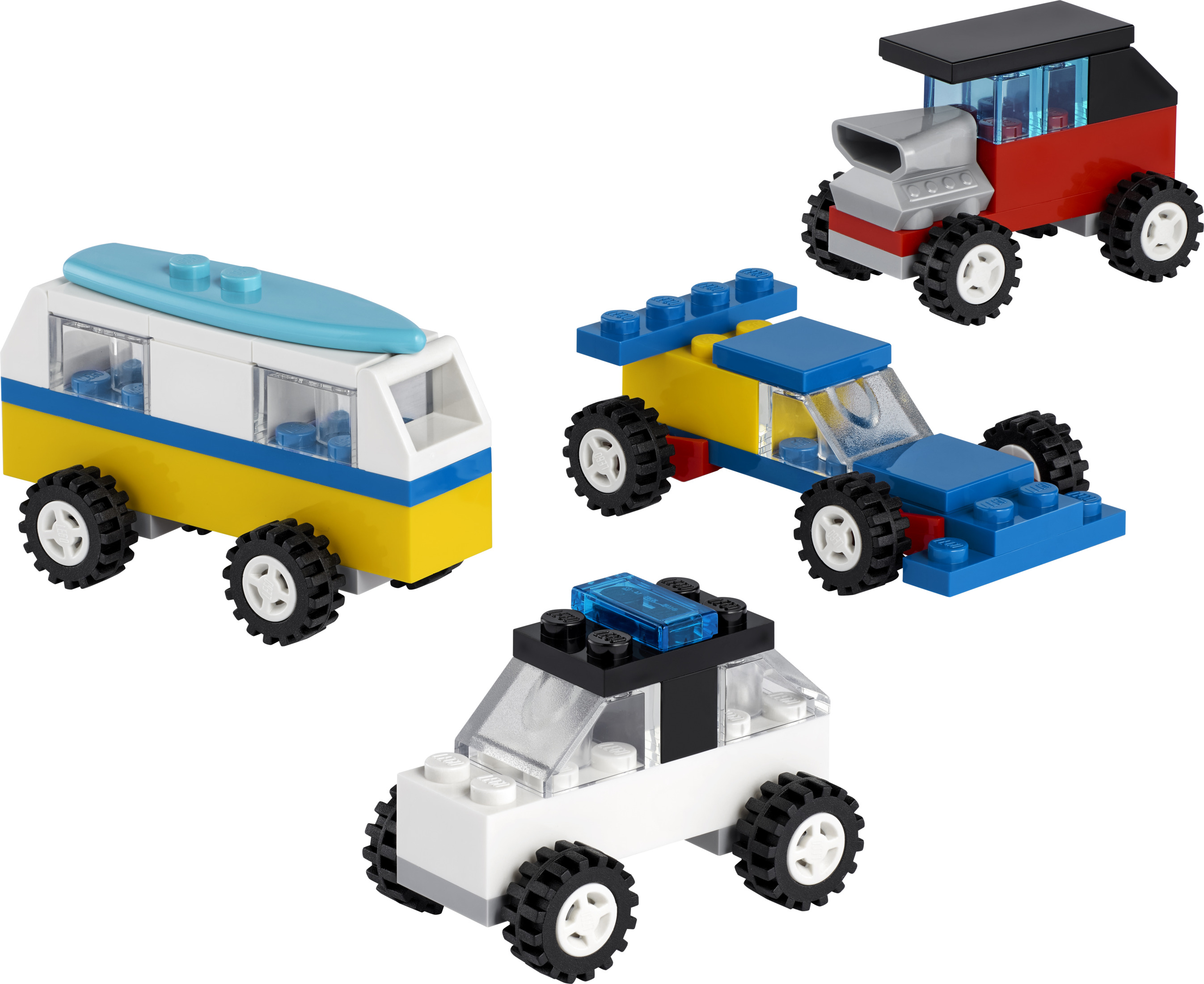 Lego Auto Spielzeugset, mehrere Fahrzeuge. Weißer Hintergrund.