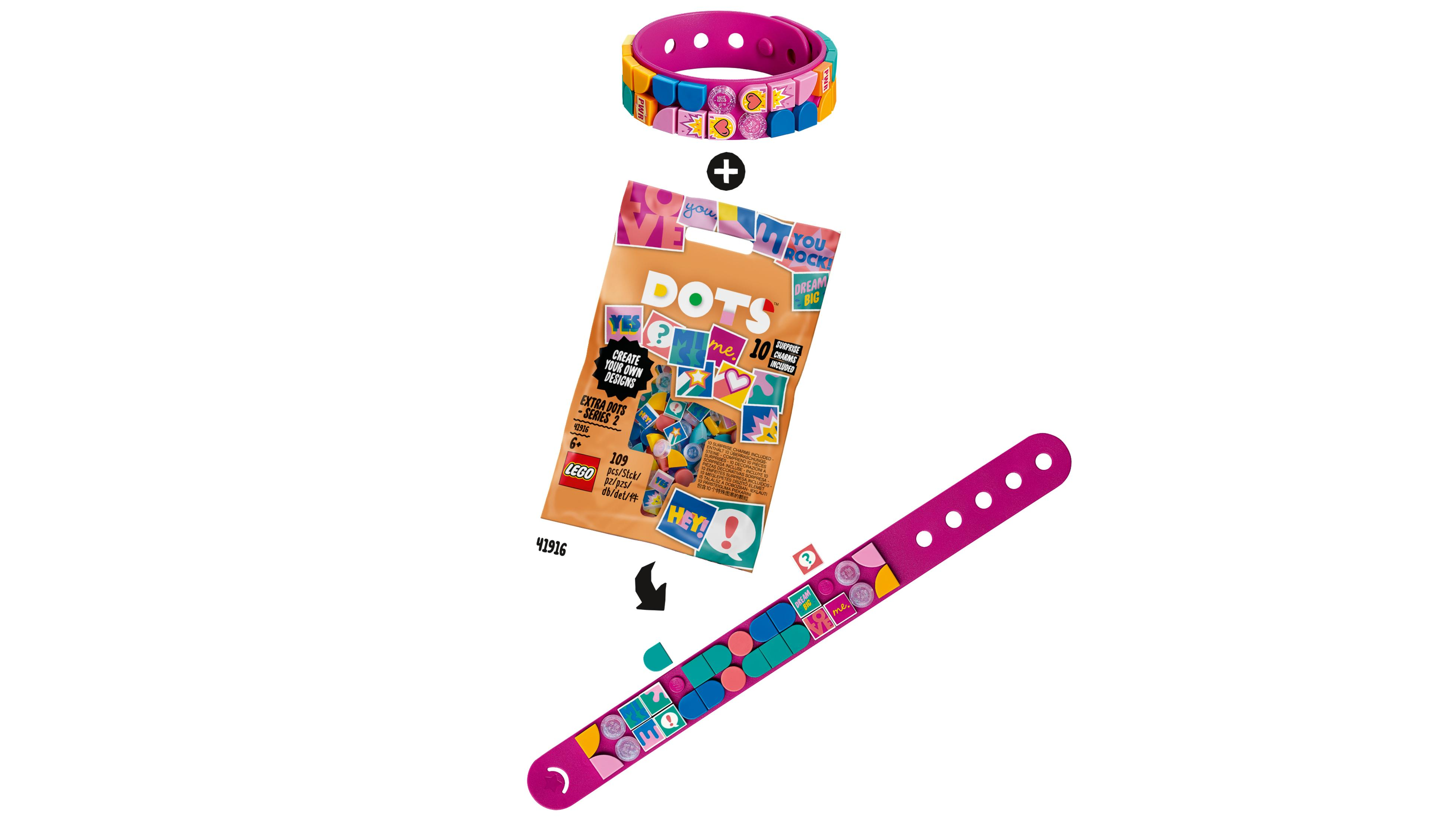 LEGO Dots Armband und zusätzliches Dots-Paket mit bunten Kacheln, vor weißem Hintergrund.