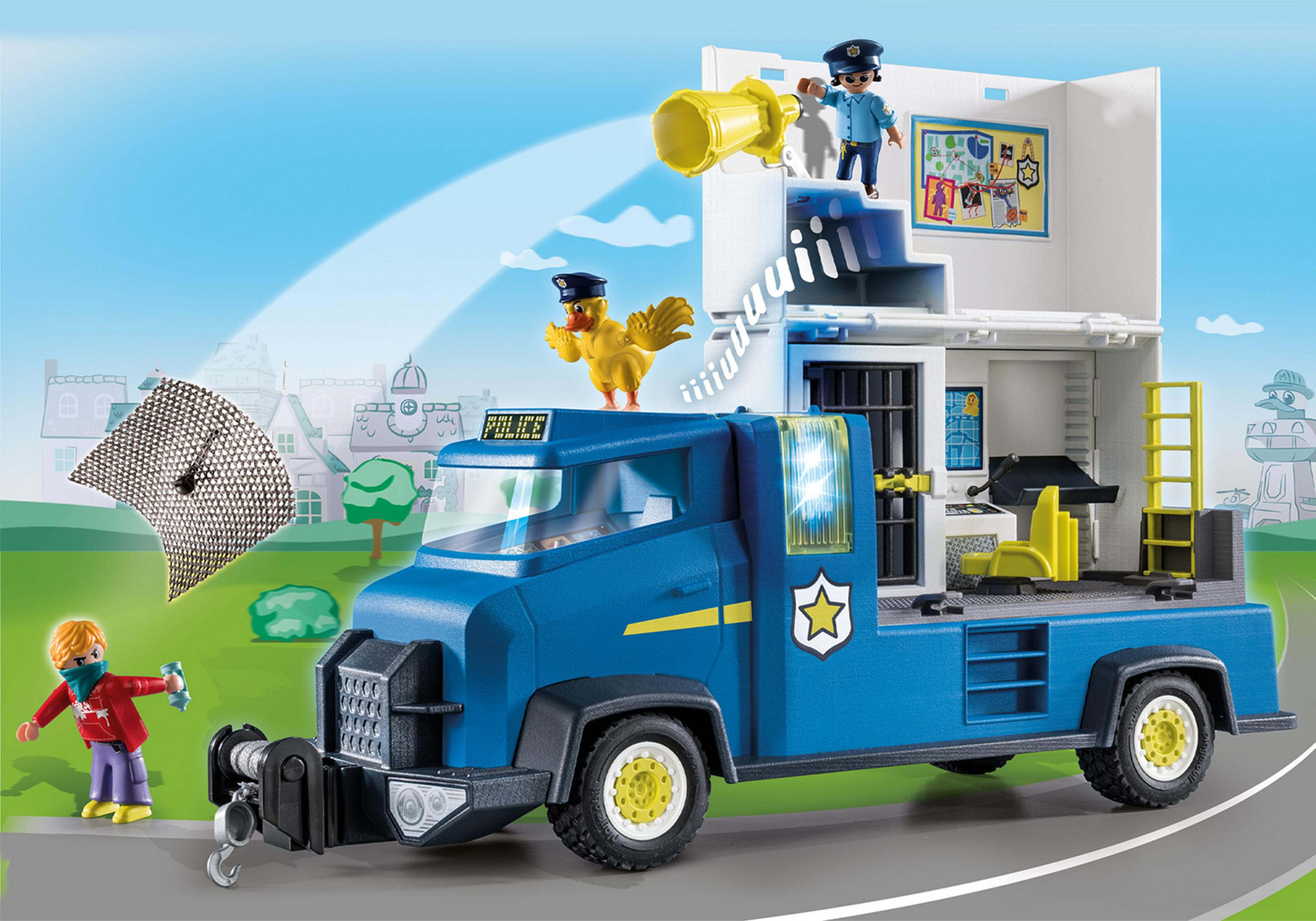 Ein blaues Polizeiauto-Spielzeug mit Figuren und einem Huhn.