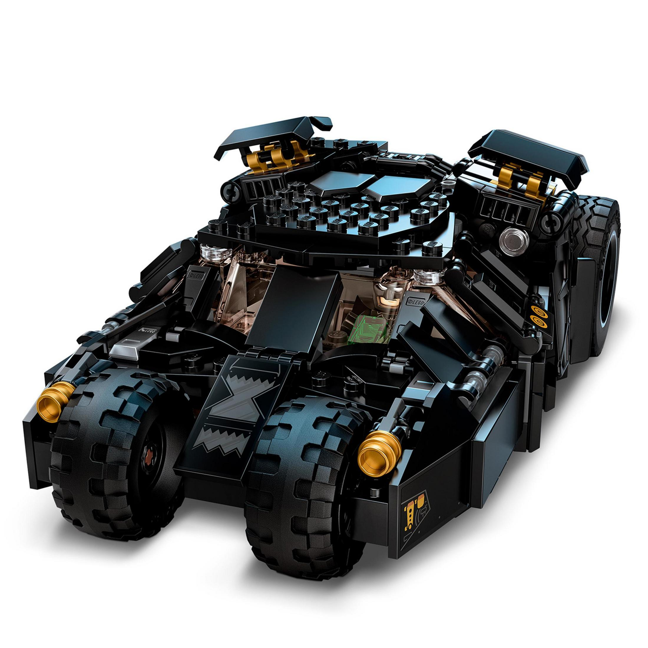 Zwart Lego Batman Tumbler automodel op een witte achtergrond.
