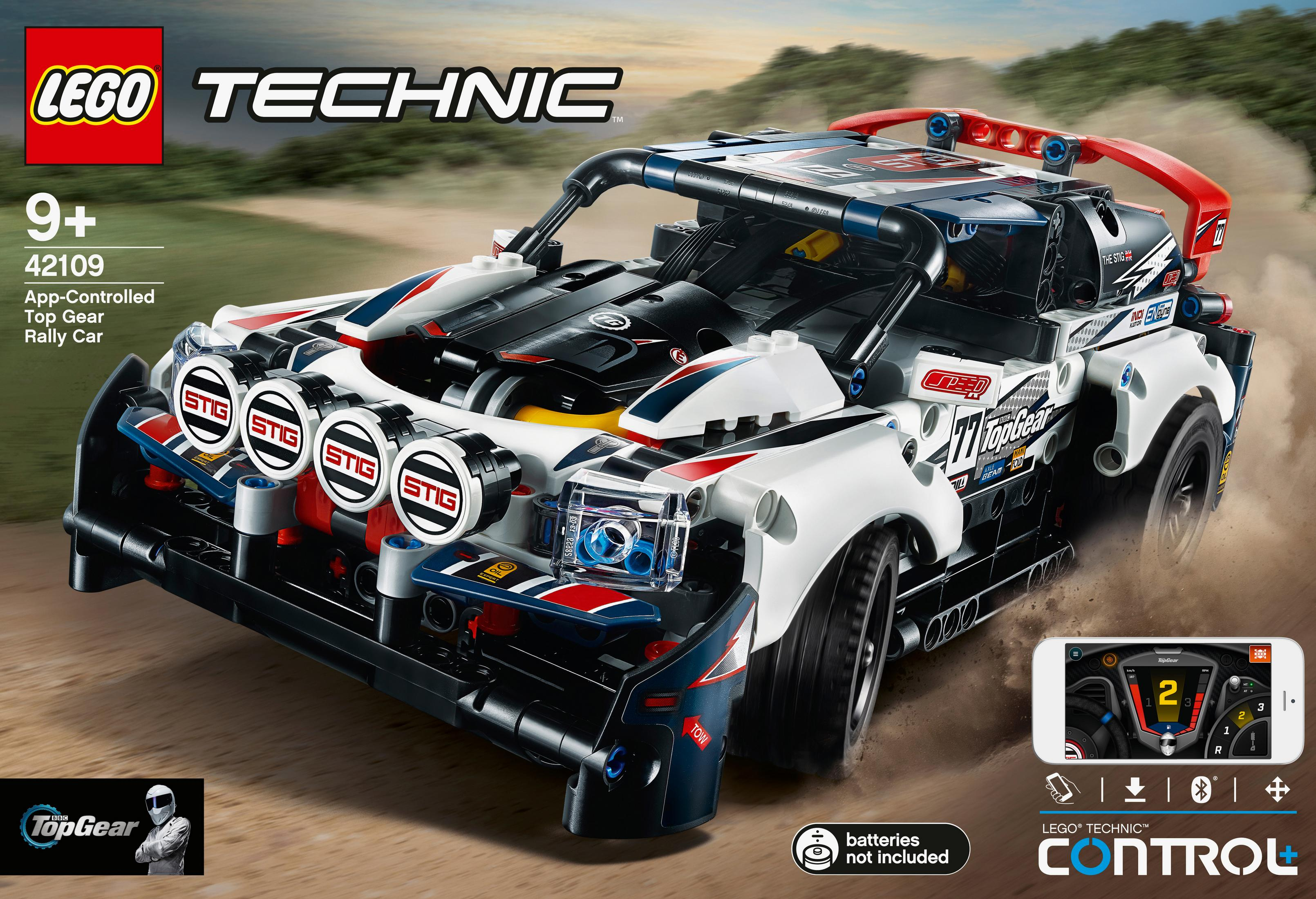 Lego Technic rally auto doos. Een witte, zwarte en rode rallyauto op een zandbaan wordt getoond.