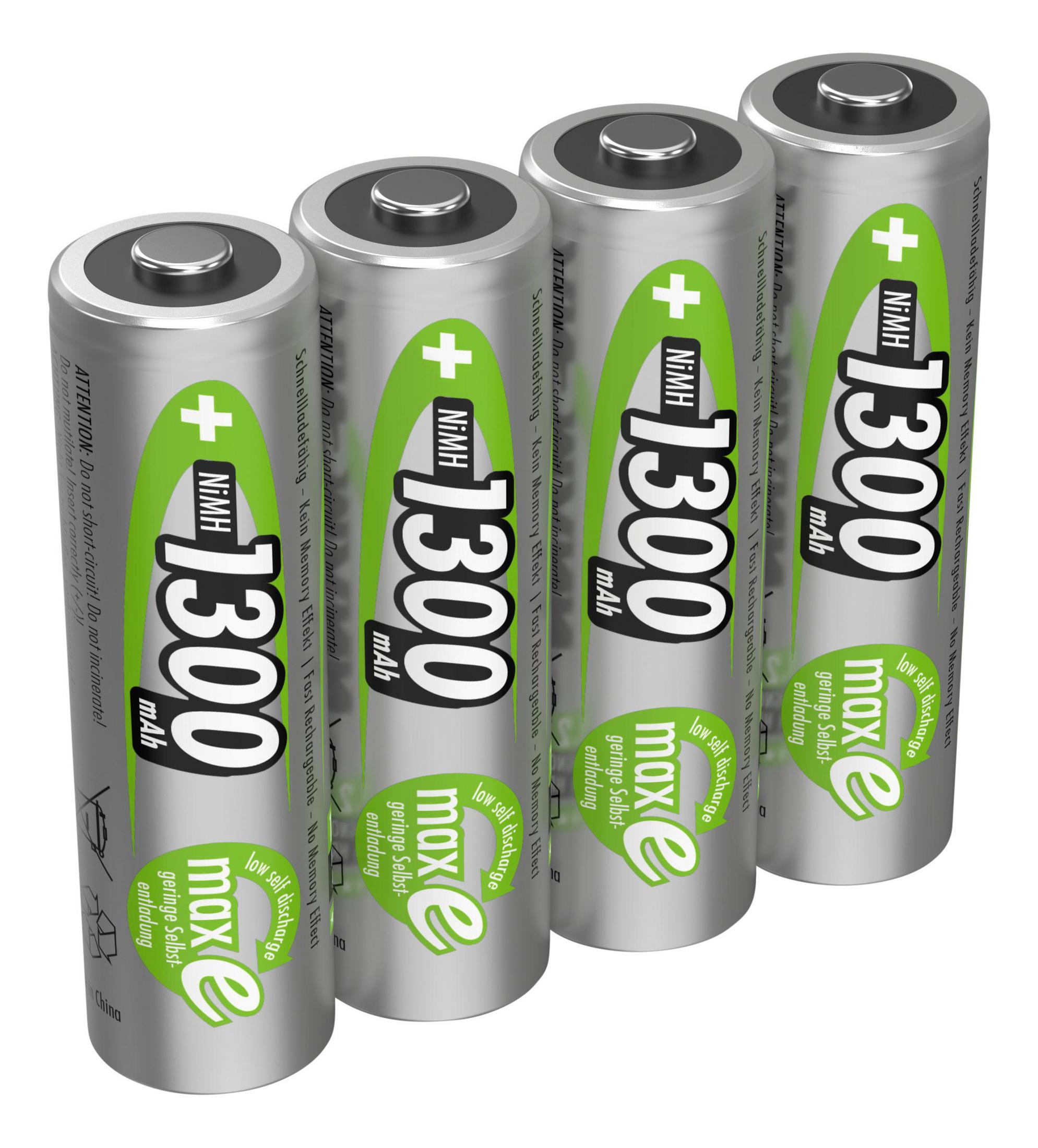 Cztery srebrne akumulatory NiMH 1300 mAh z zielonymi etykietami, na białym tle.