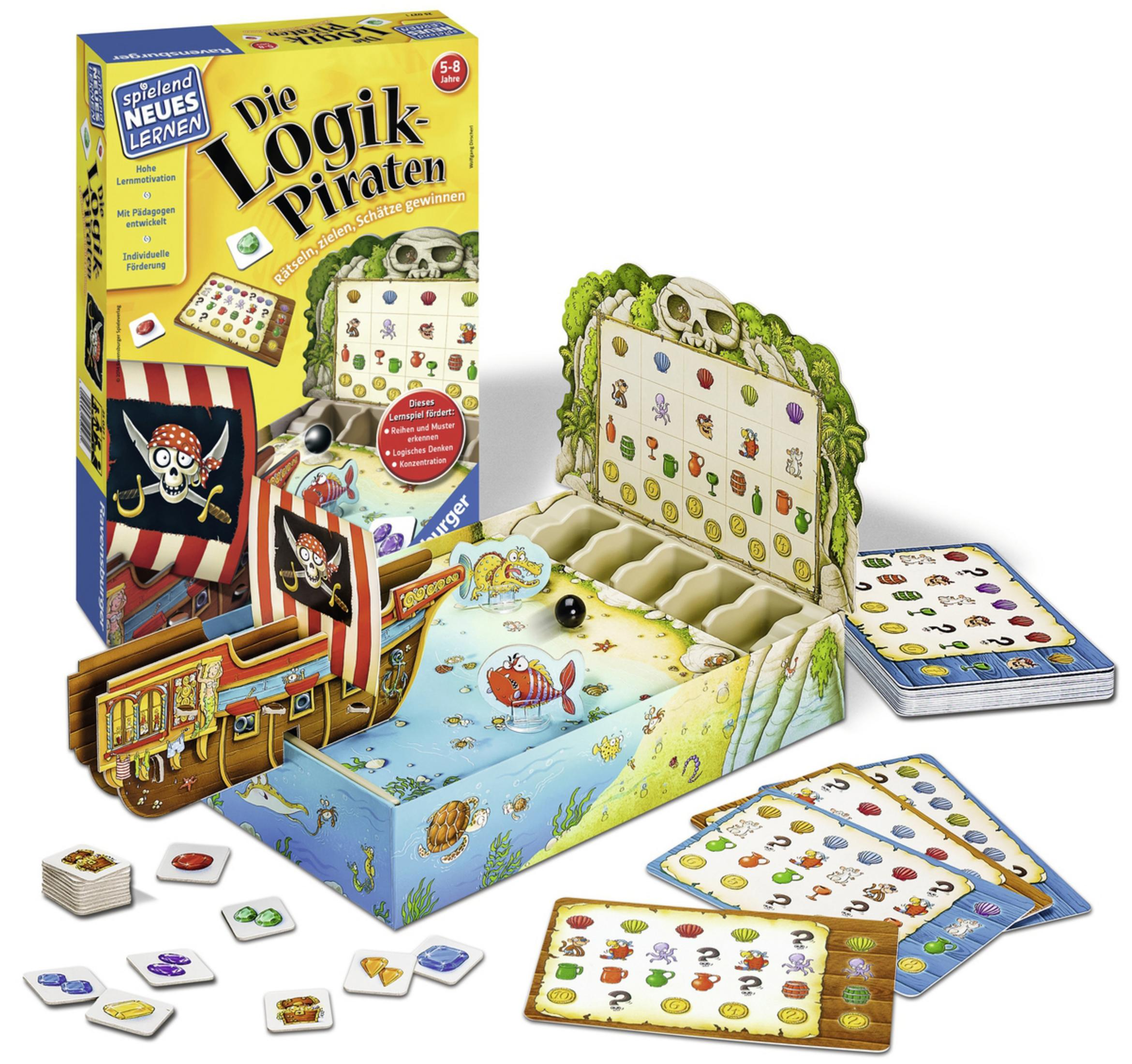 Pudełko gry planszowej o tematyce pirackiej, pokazujące konfigurację gry z kartami i figurkami.