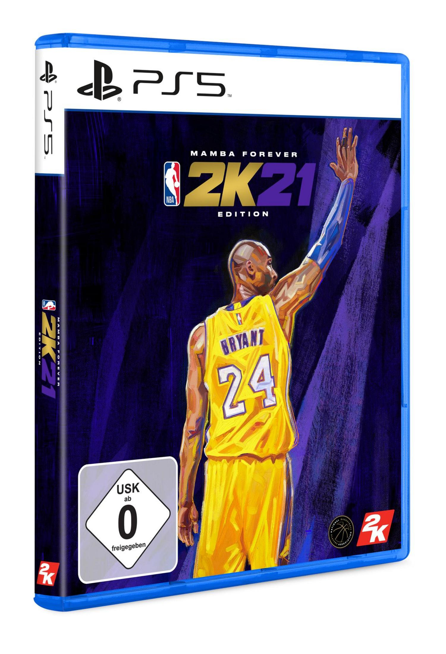 Ein PS5-Spielcase für NBA 2K21, mit Kobe Bryant auf dem Cover. Das Case hat einen blauen Rand.