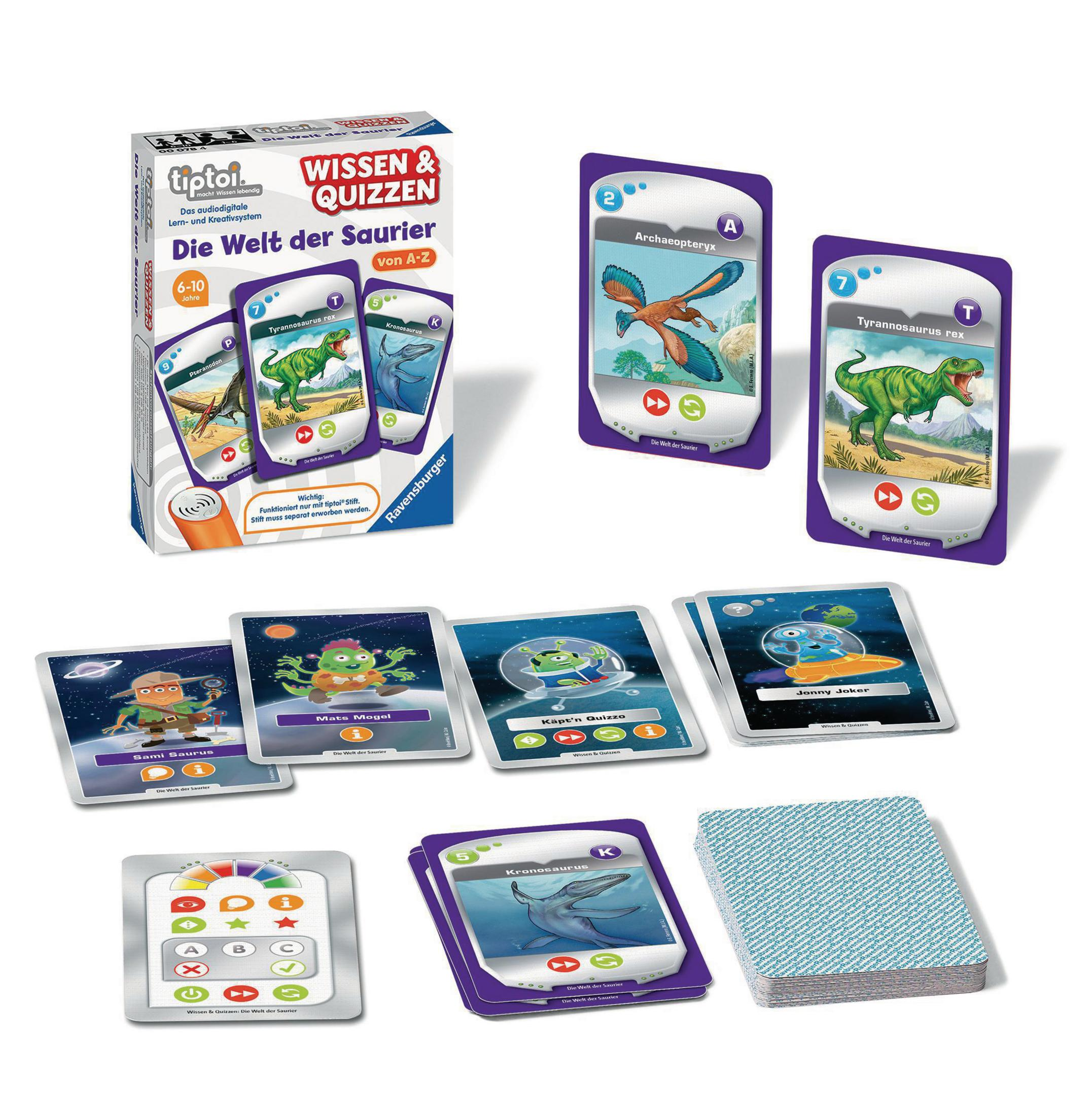 Spielkarten mit Dinosauriern und Aliens. Spielteile auf weißer Oberfläche.